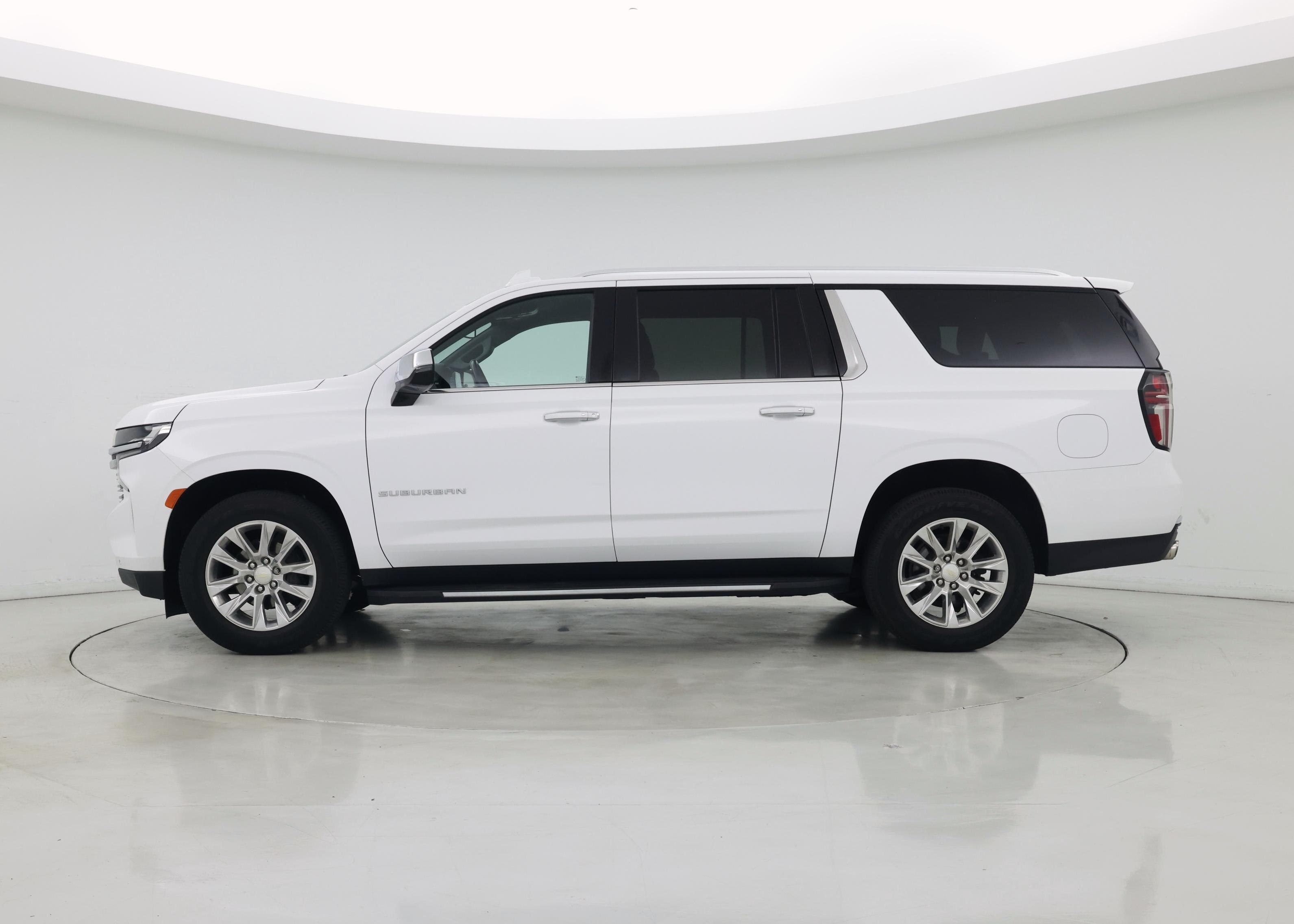 Thumbnail: 2021 Chevrolet Suburban - 3
