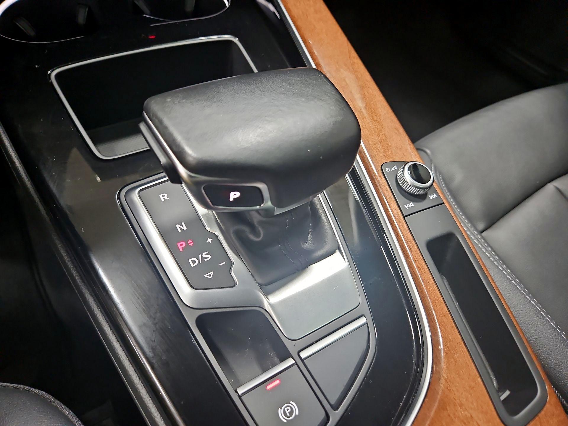 Thumbnail: 2022 Audi A4 - 17