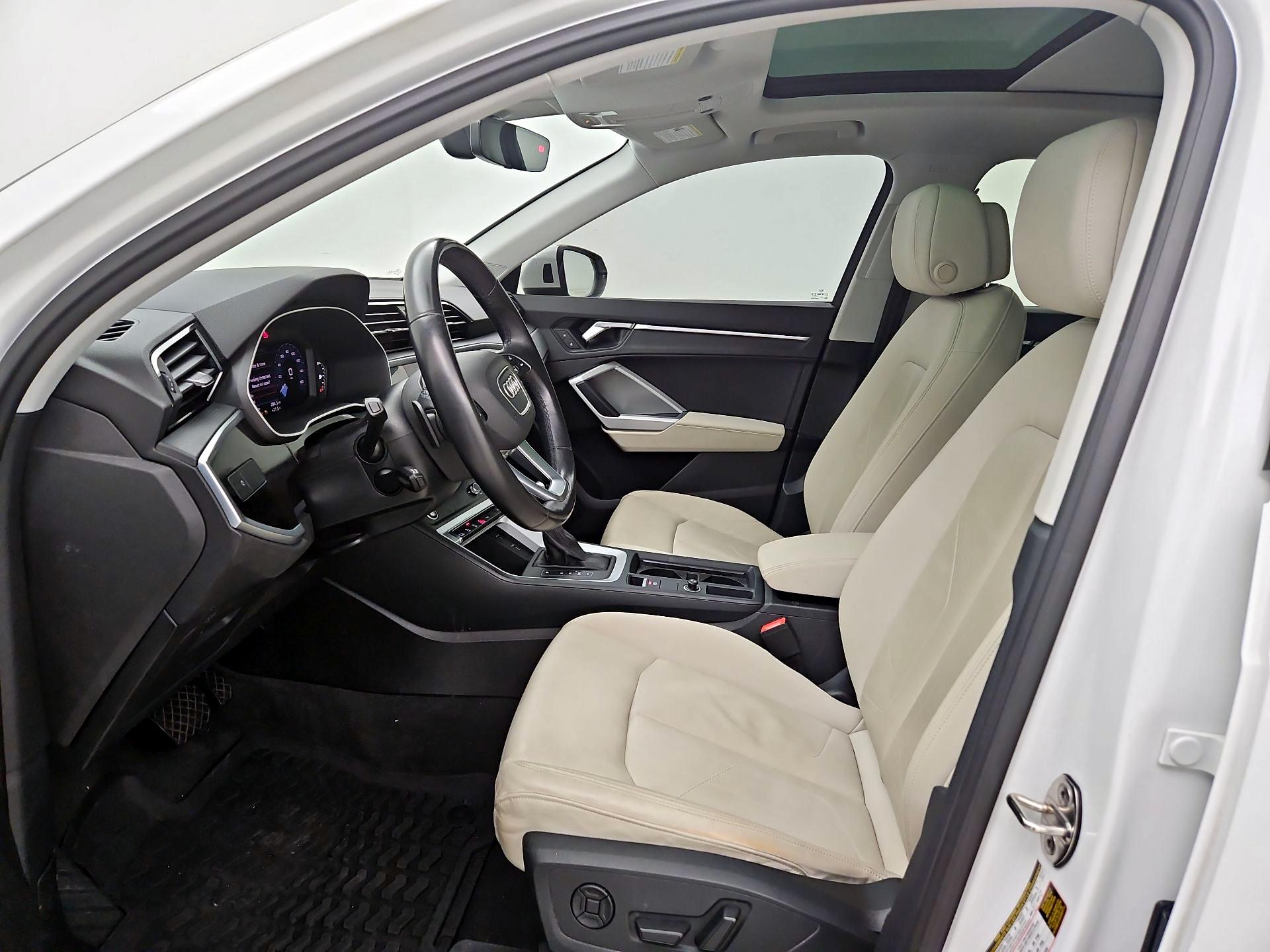 Thumbnail: 2021 Audi Q3 - 11