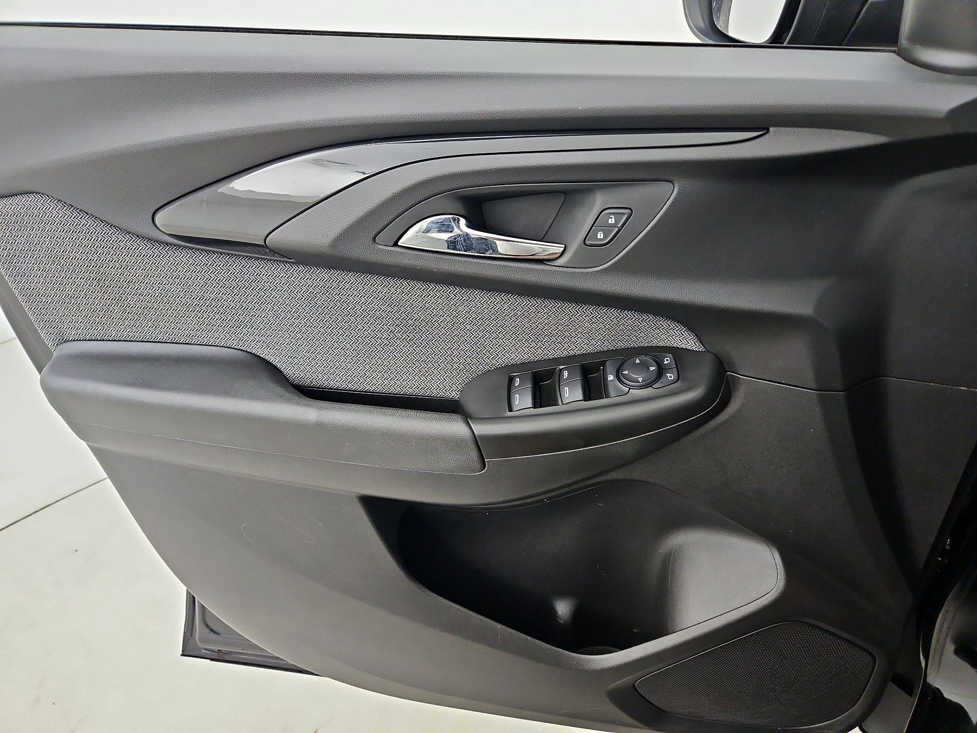 Thumbnail: 2021 Chevrolet TrailBlazer - 12