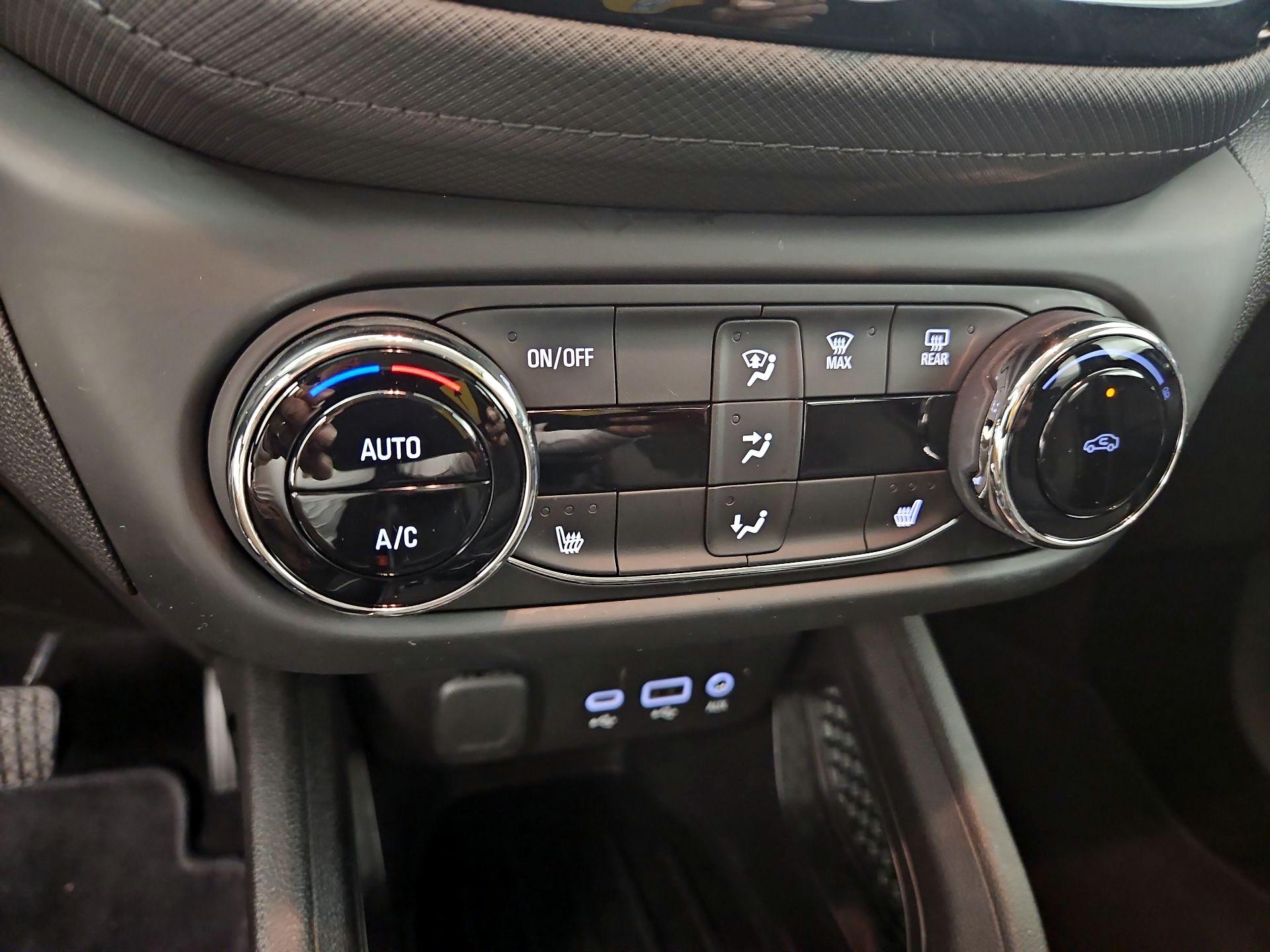 Thumbnail: 2021 Chevrolet TrailBlazer - 16