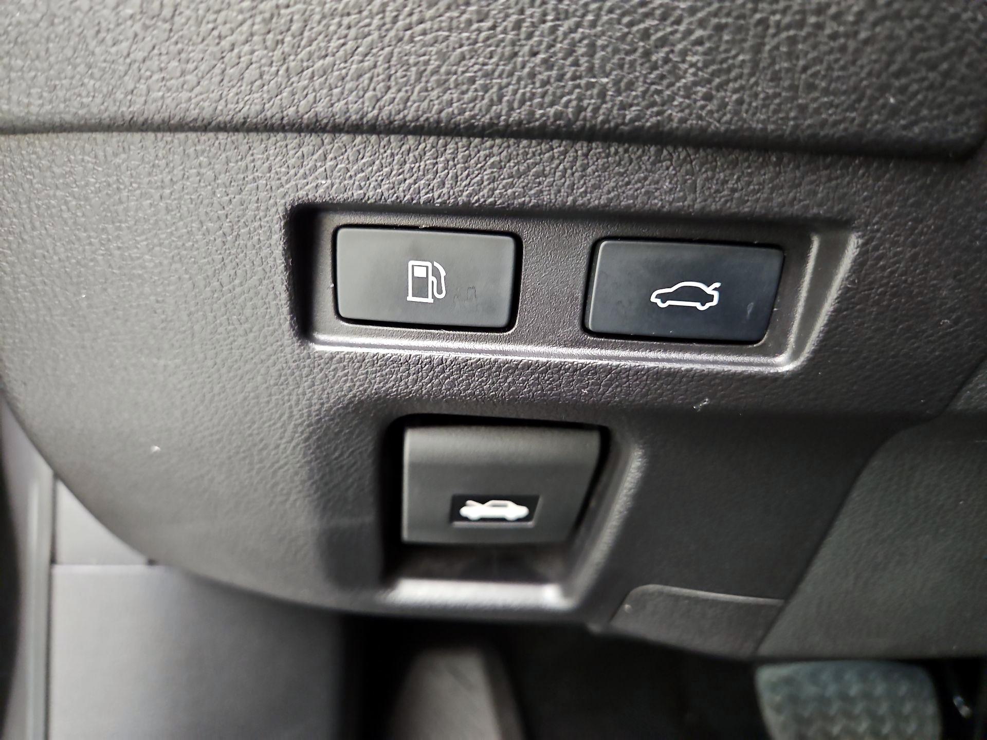 Thumbnail: 2023 Lexus ES - 13