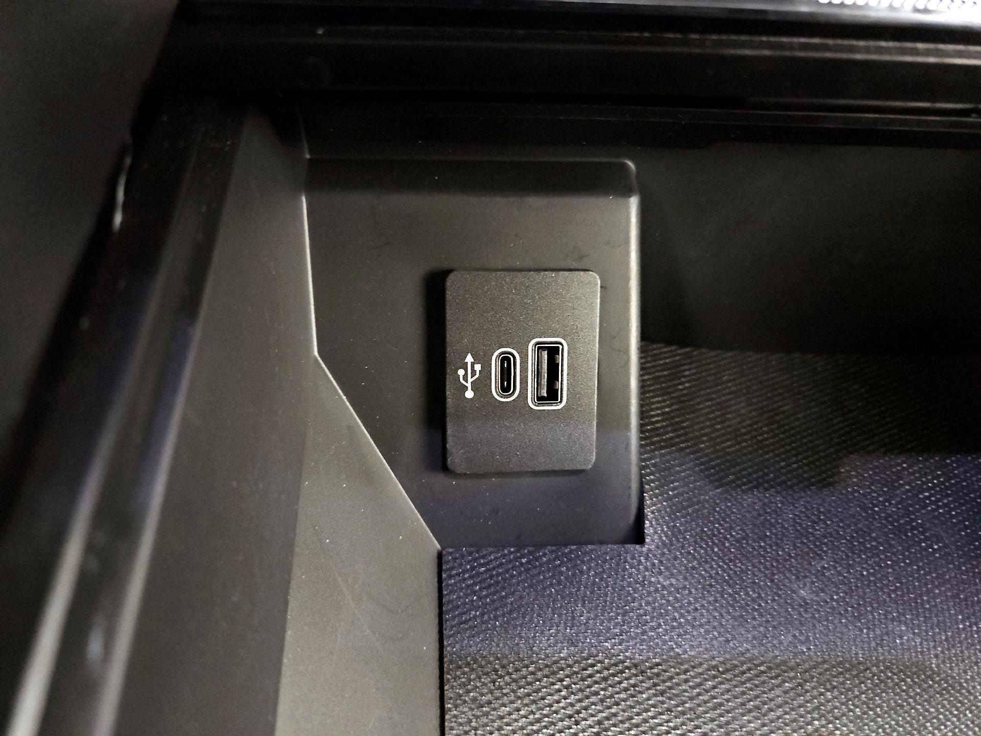 Thumbnail: 2025 Ford F-150 - 19