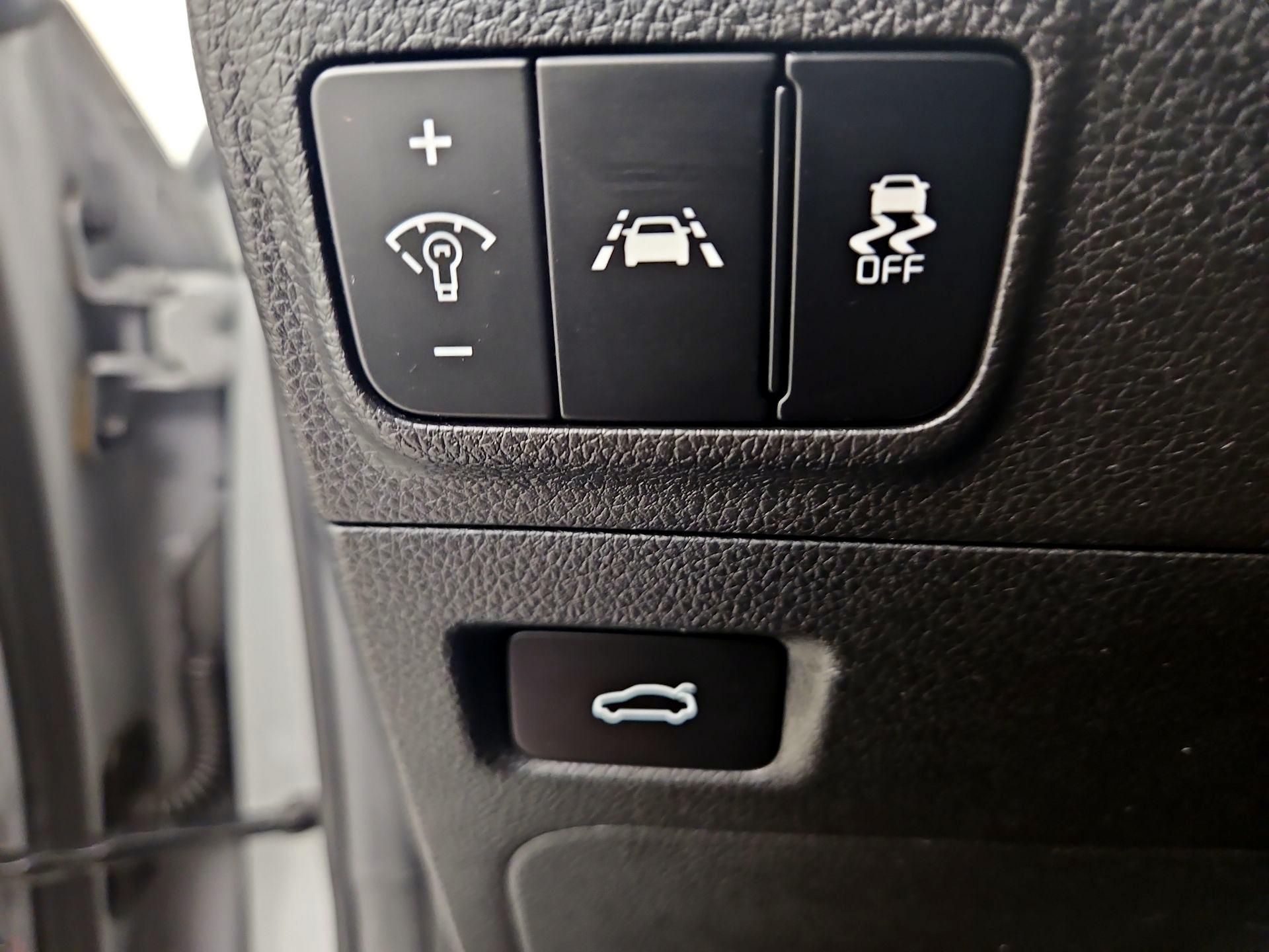 Thumbnail: 2023 Kia K5 - 13