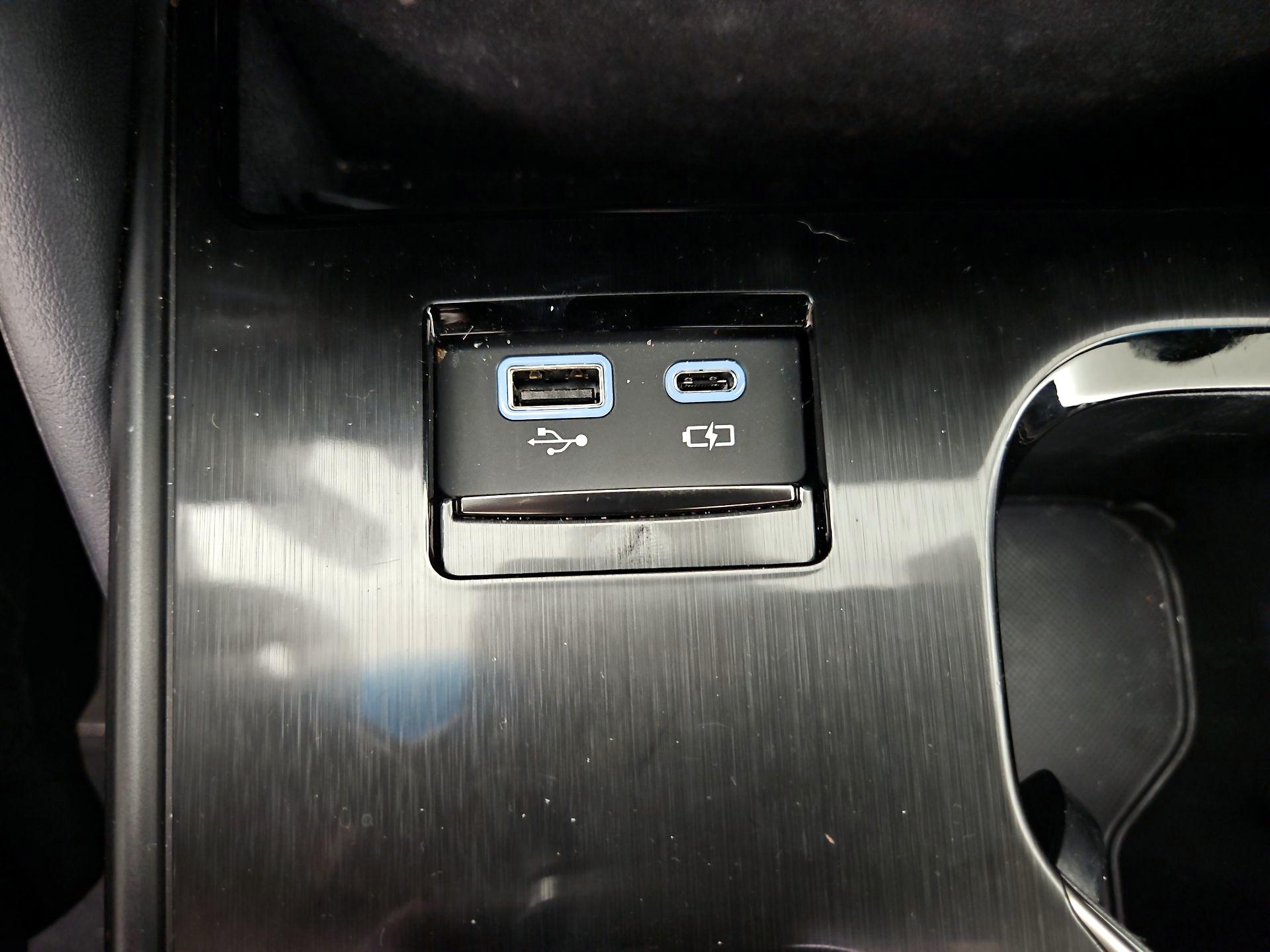 Thumbnail: 2023 Lexus ES - 17