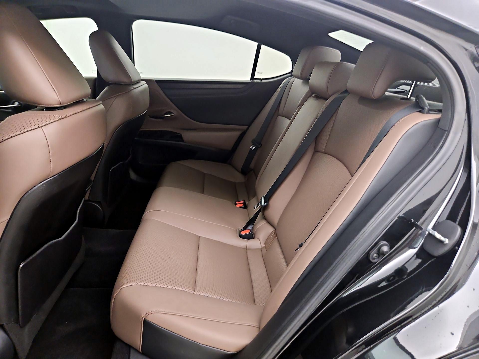 Thumbnail: 2023 Lexus ES - 19