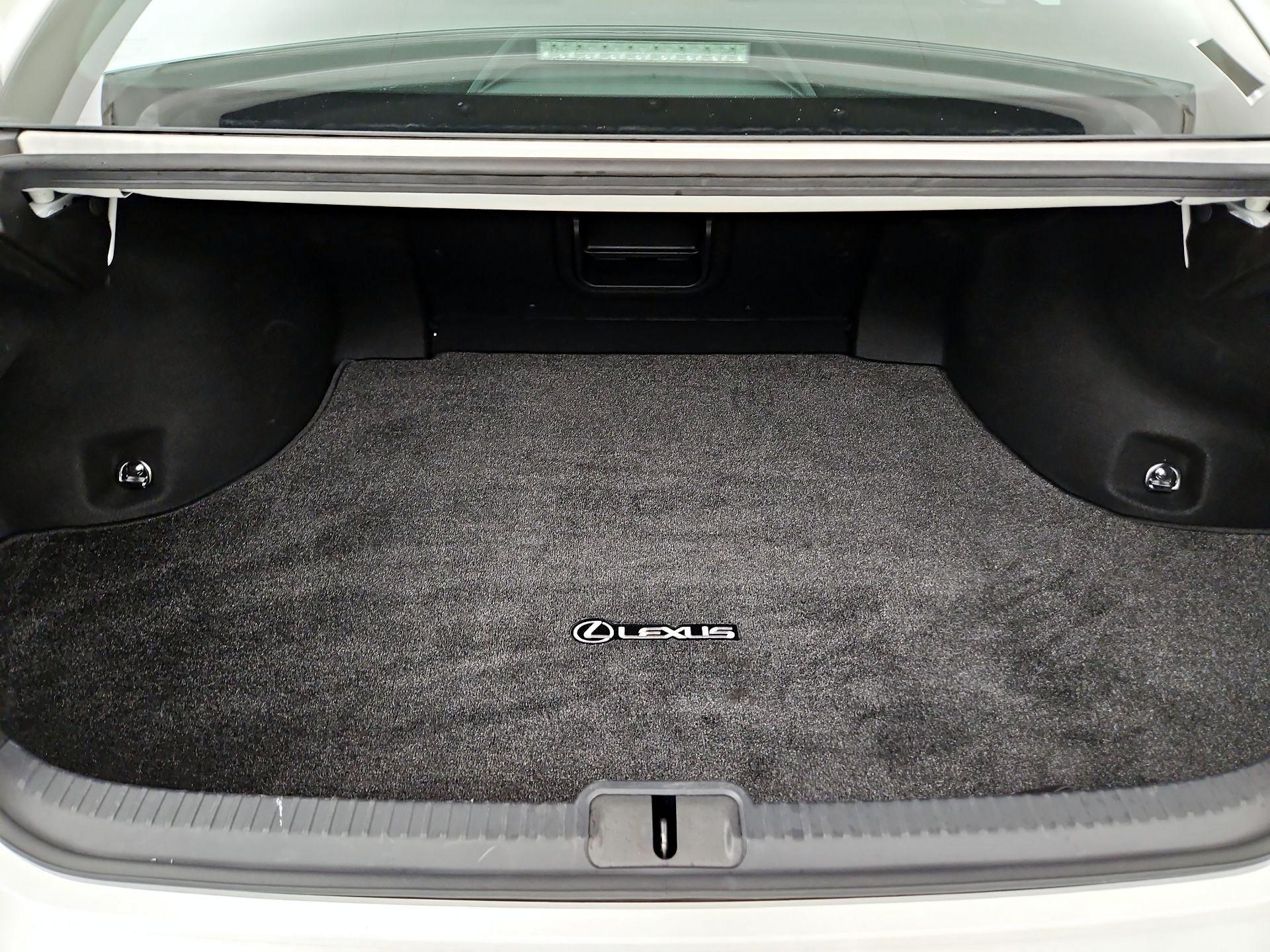 Thumbnail: 2022 Lexus ES - 20