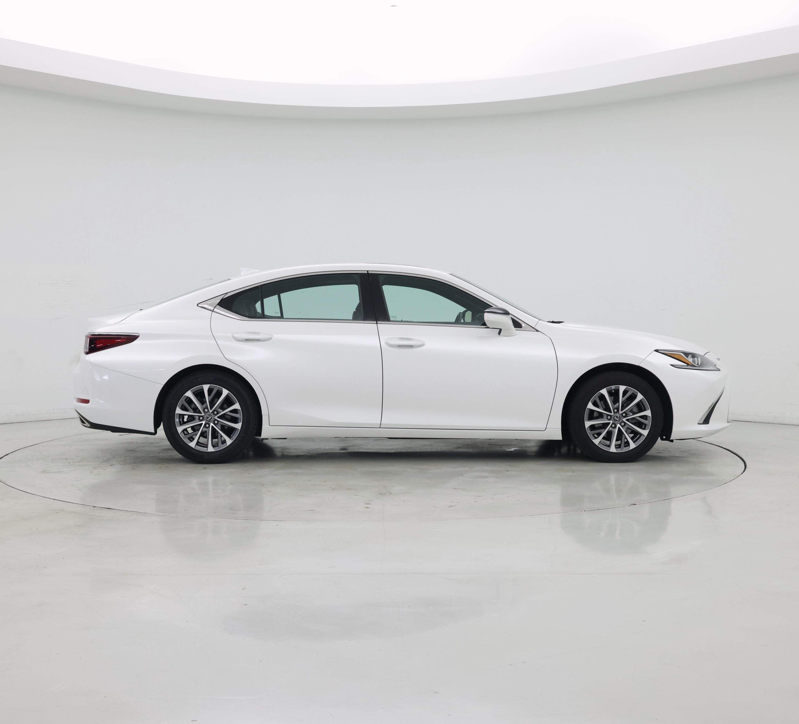 Thumbnail: 2022 Lexus ES - 7