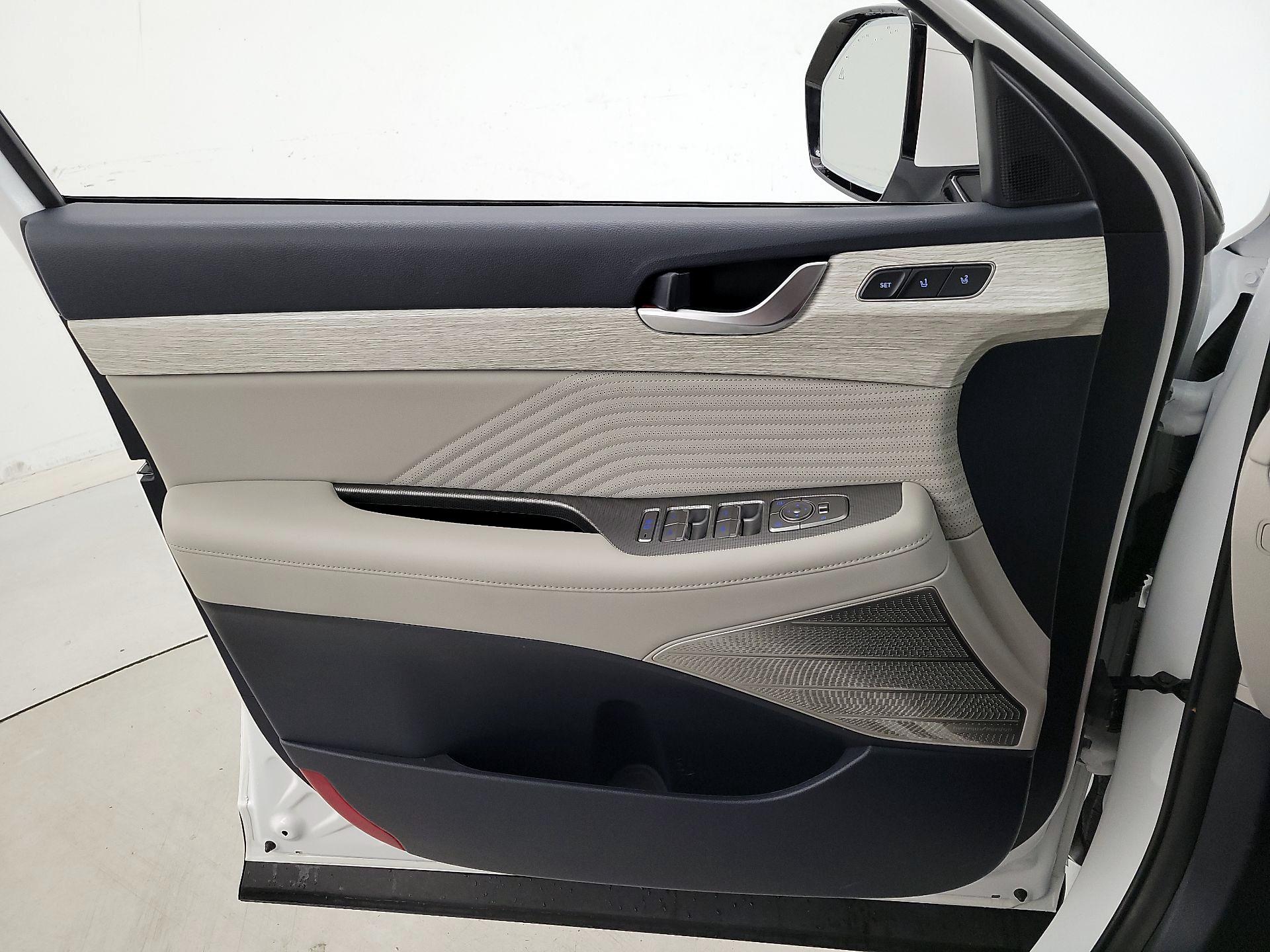 Thumbnail: 2023 Hyundai Palisade - 12