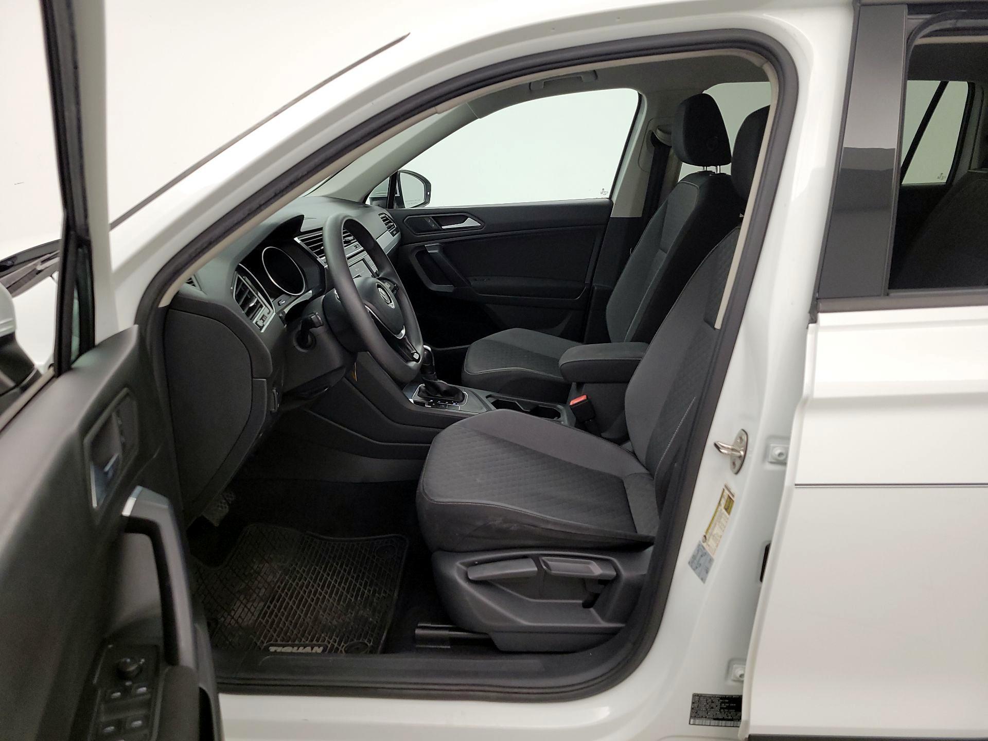 Thumbnail: 2021 Volkswagen Tiguan - 11