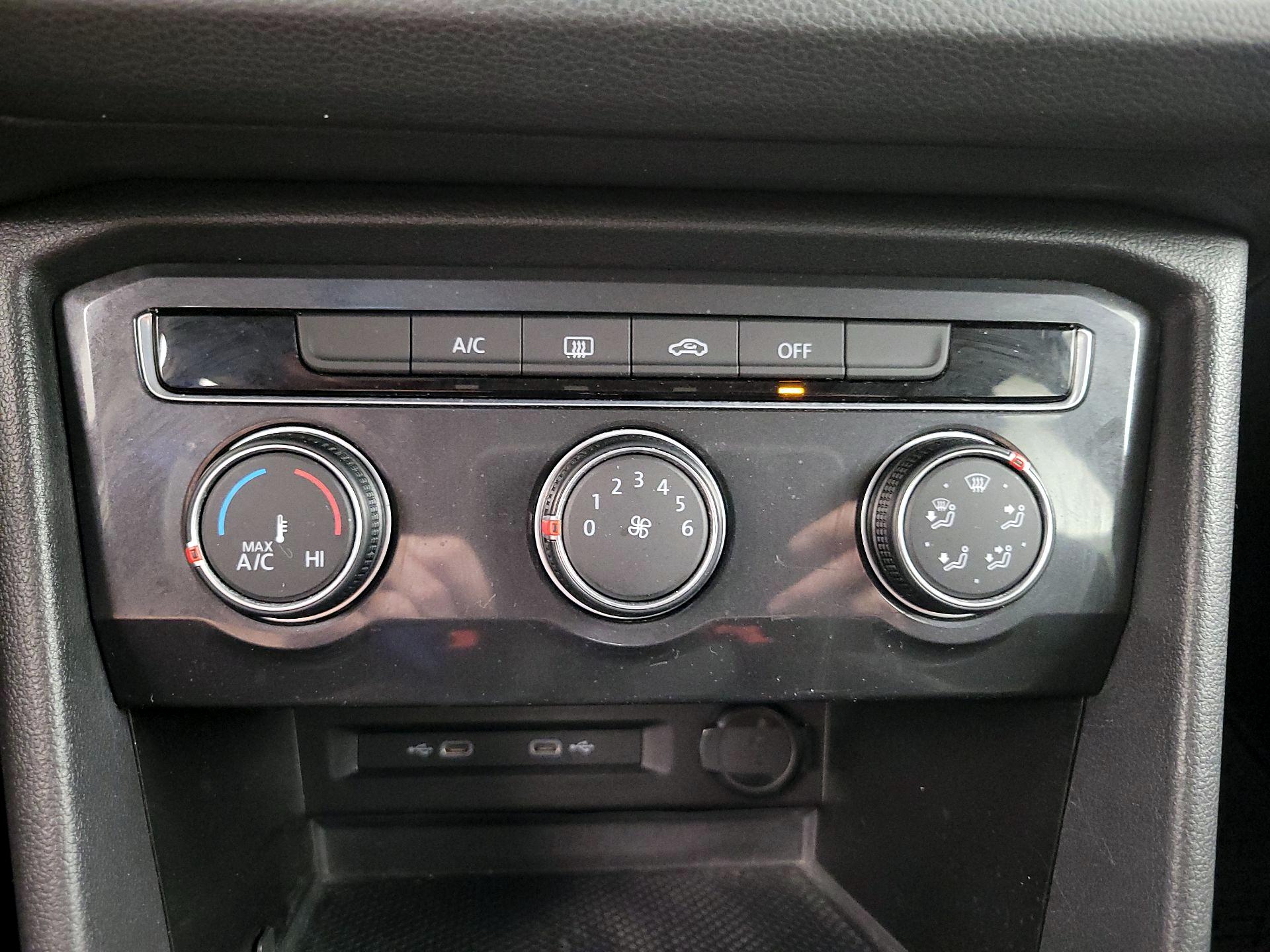 Thumbnail: 2021 Volkswagen Tiguan - 16