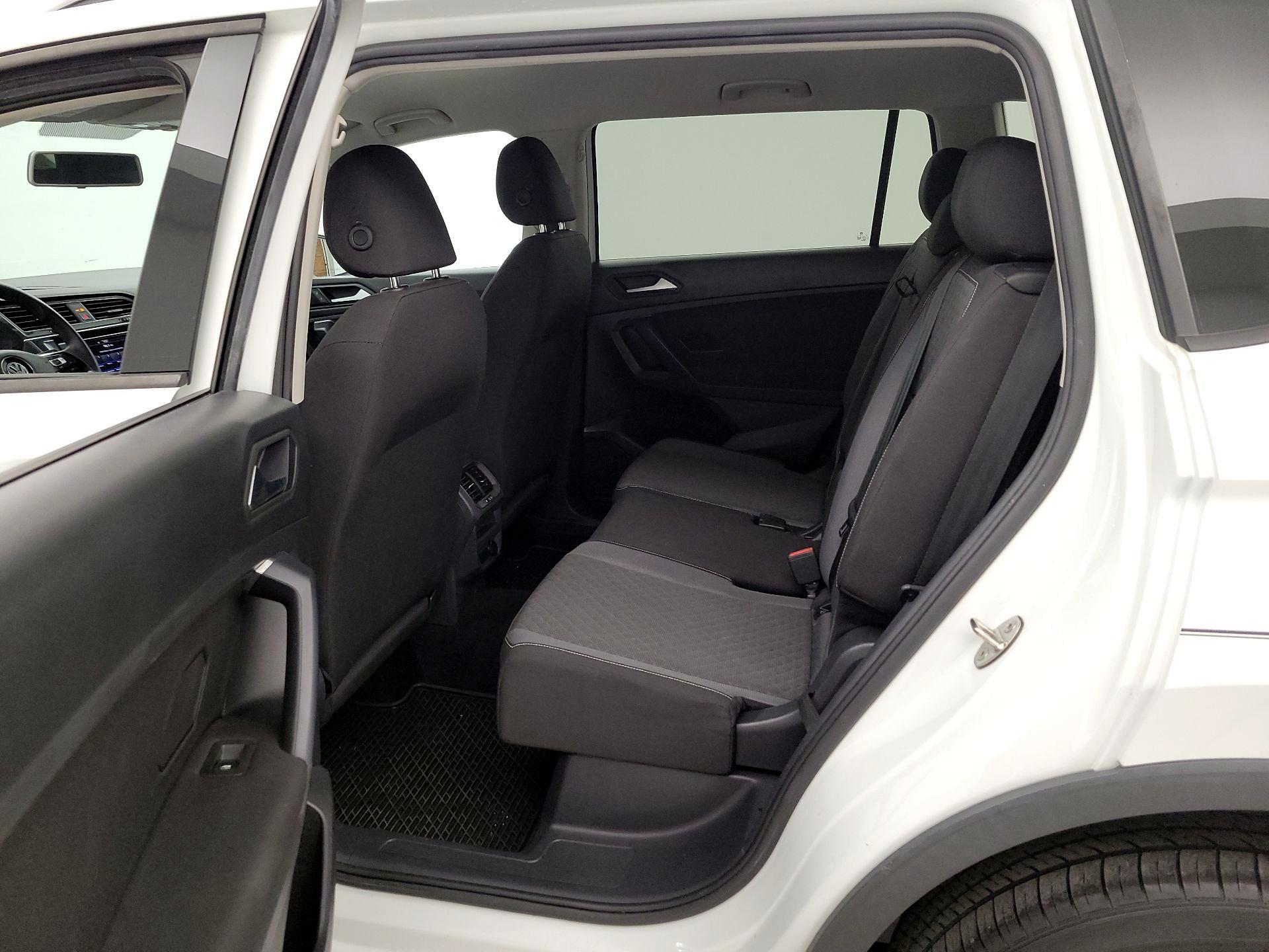 Thumbnail: 2021 Volkswagen Tiguan - 19