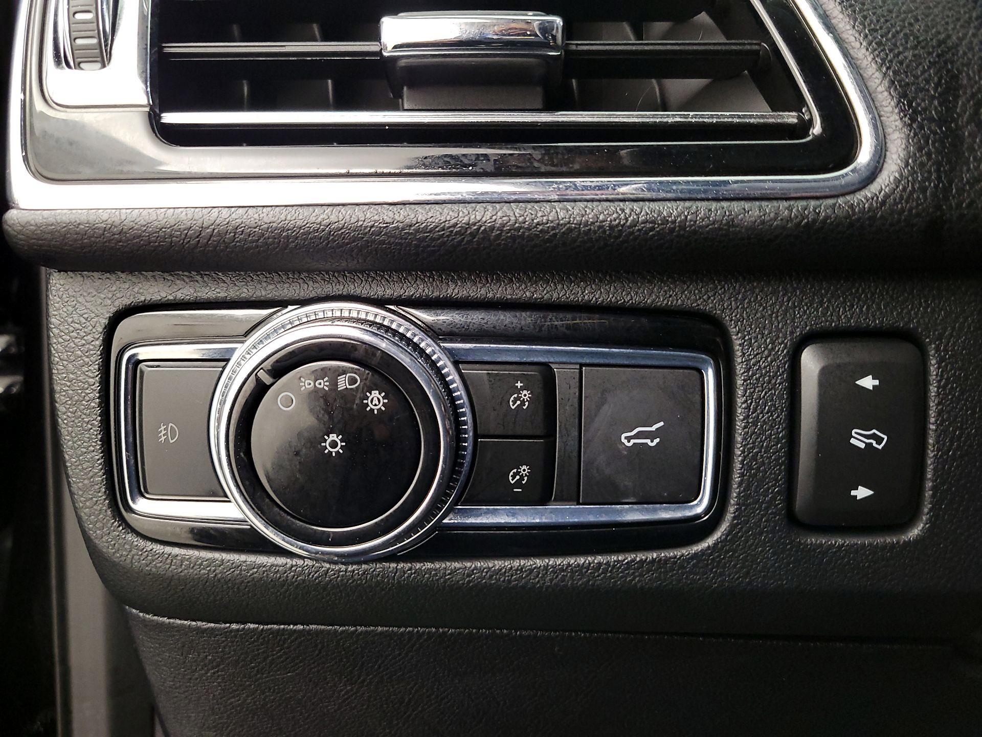 Thumbnail: 2021 Lincoln Navigator - 13