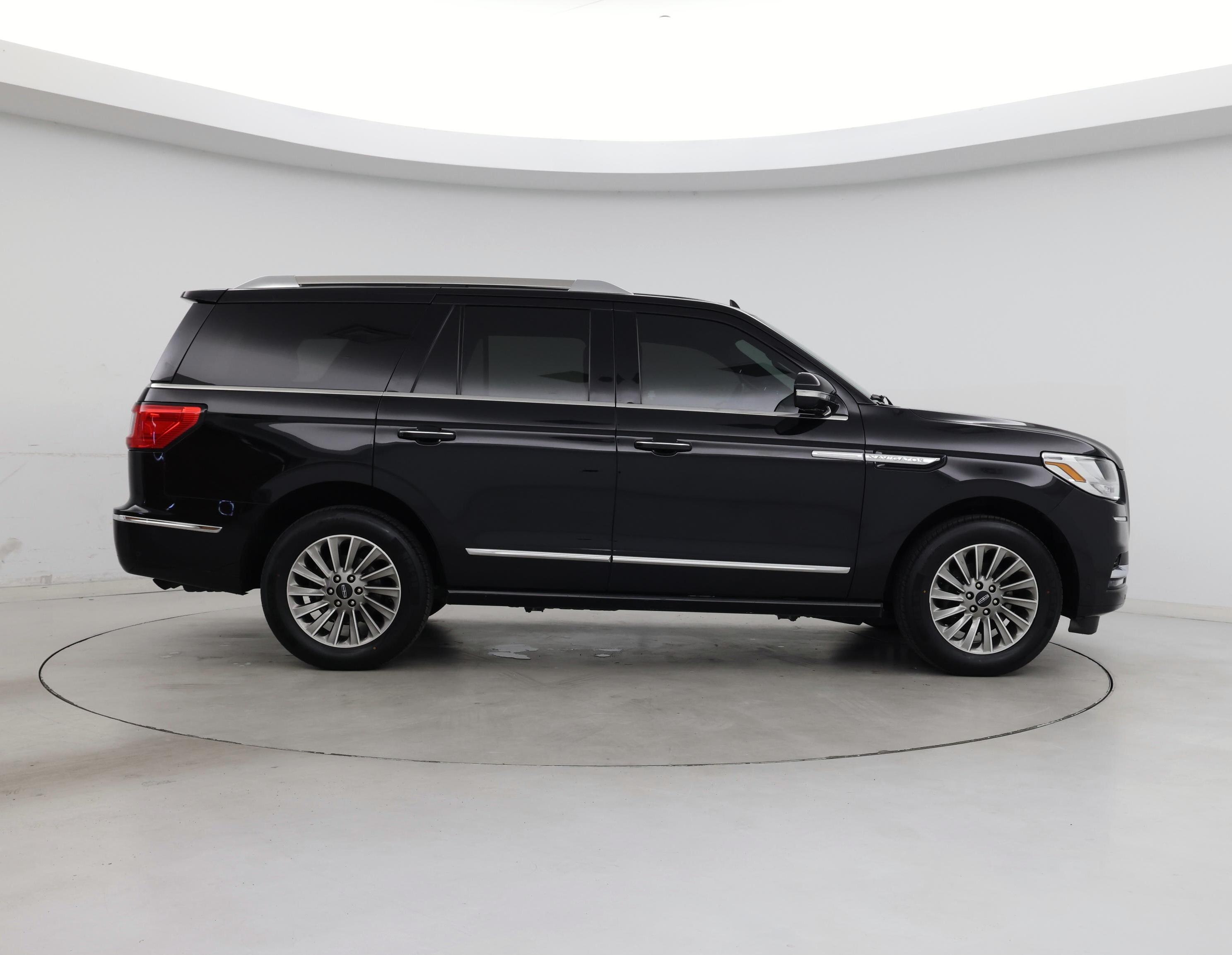 Thumbnail: 2021 Lincoln Navigator - 7