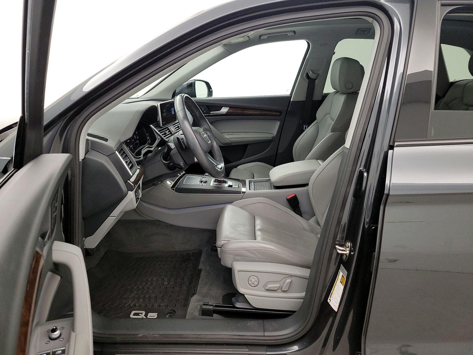 Thumbnail: 2020 Audi Q5 - 11