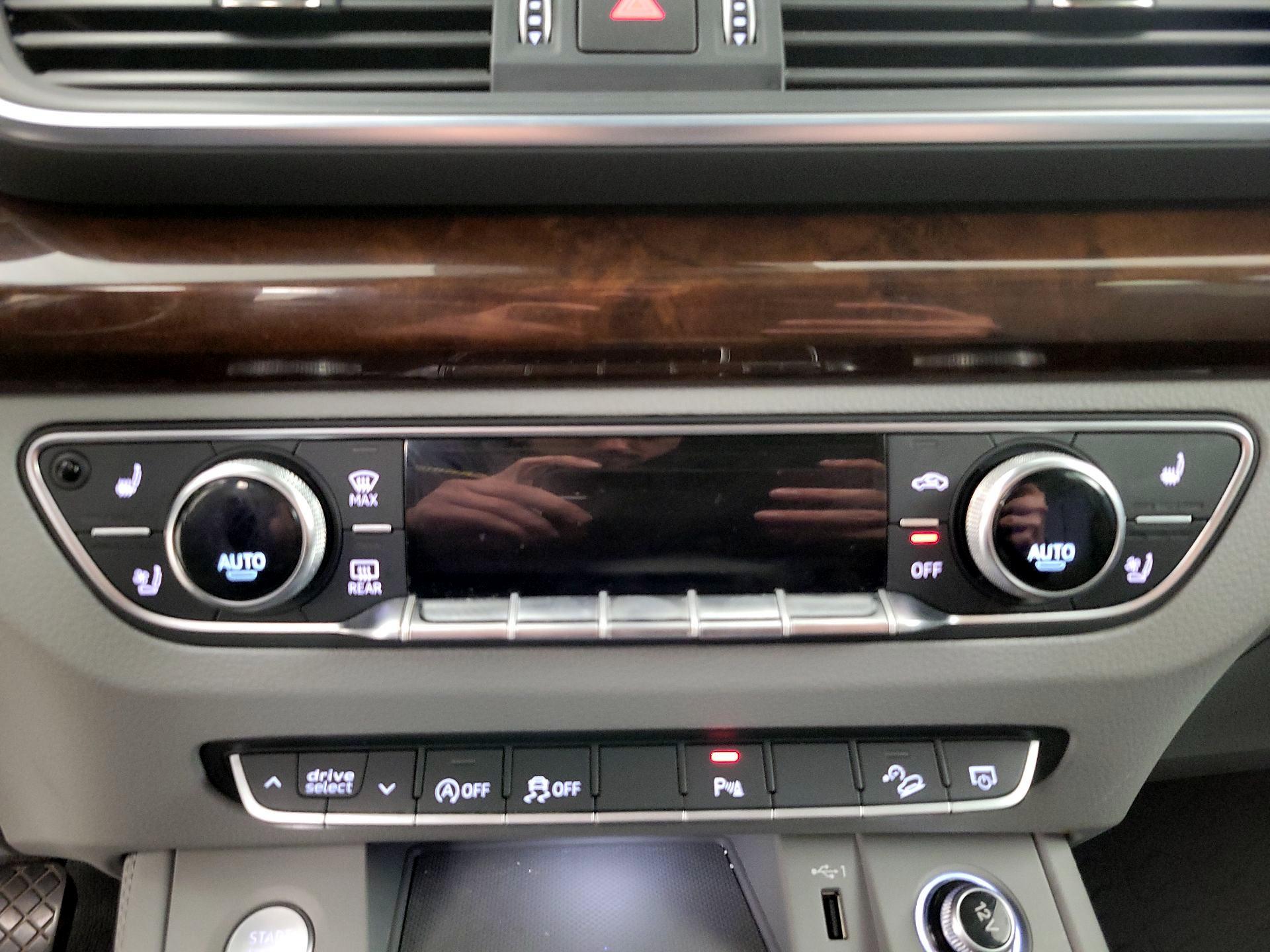 Thumbnail: 2020 Audi Q5 - 17