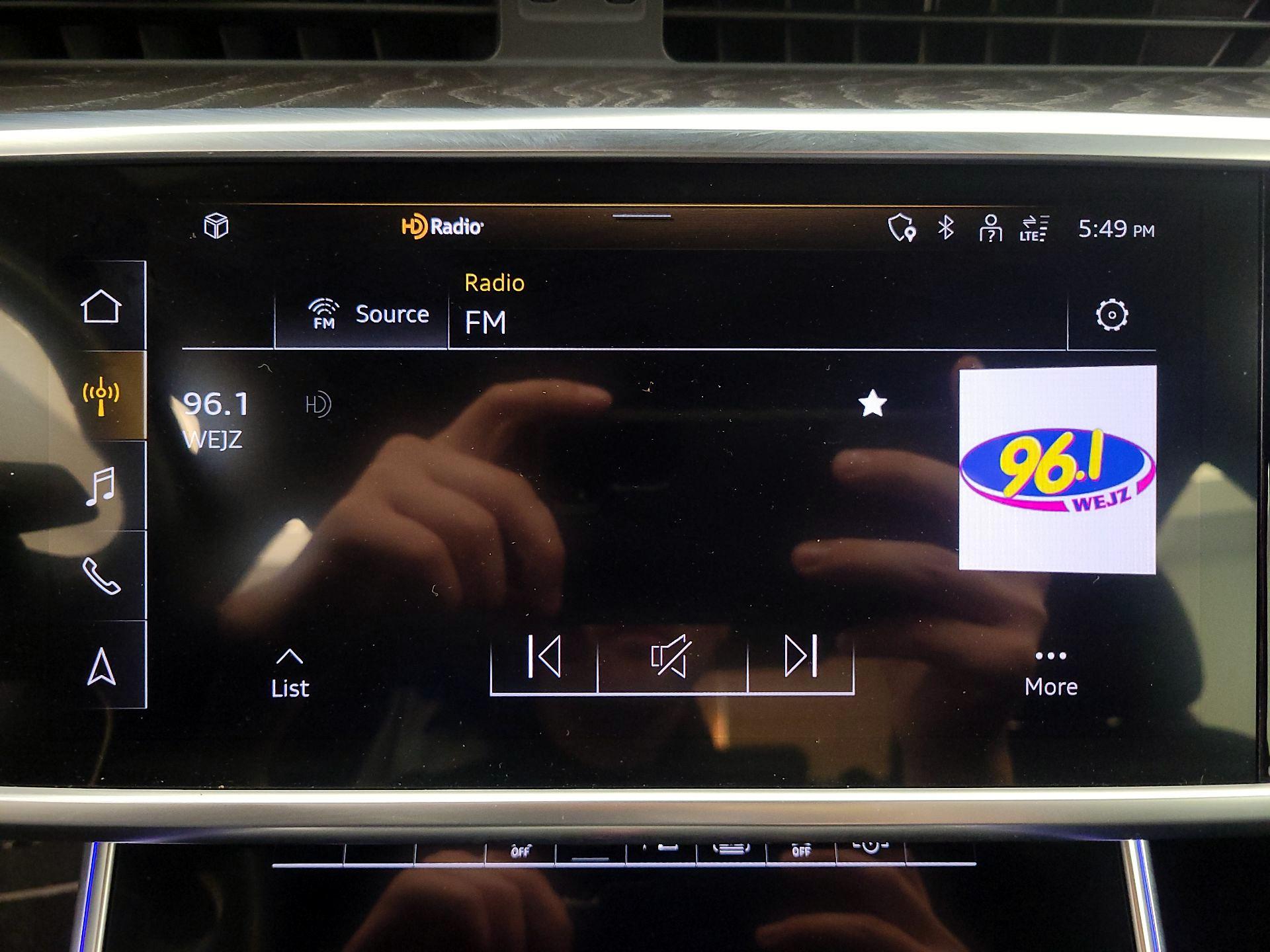 Thumbnail: 2021 Audi A6 - 16