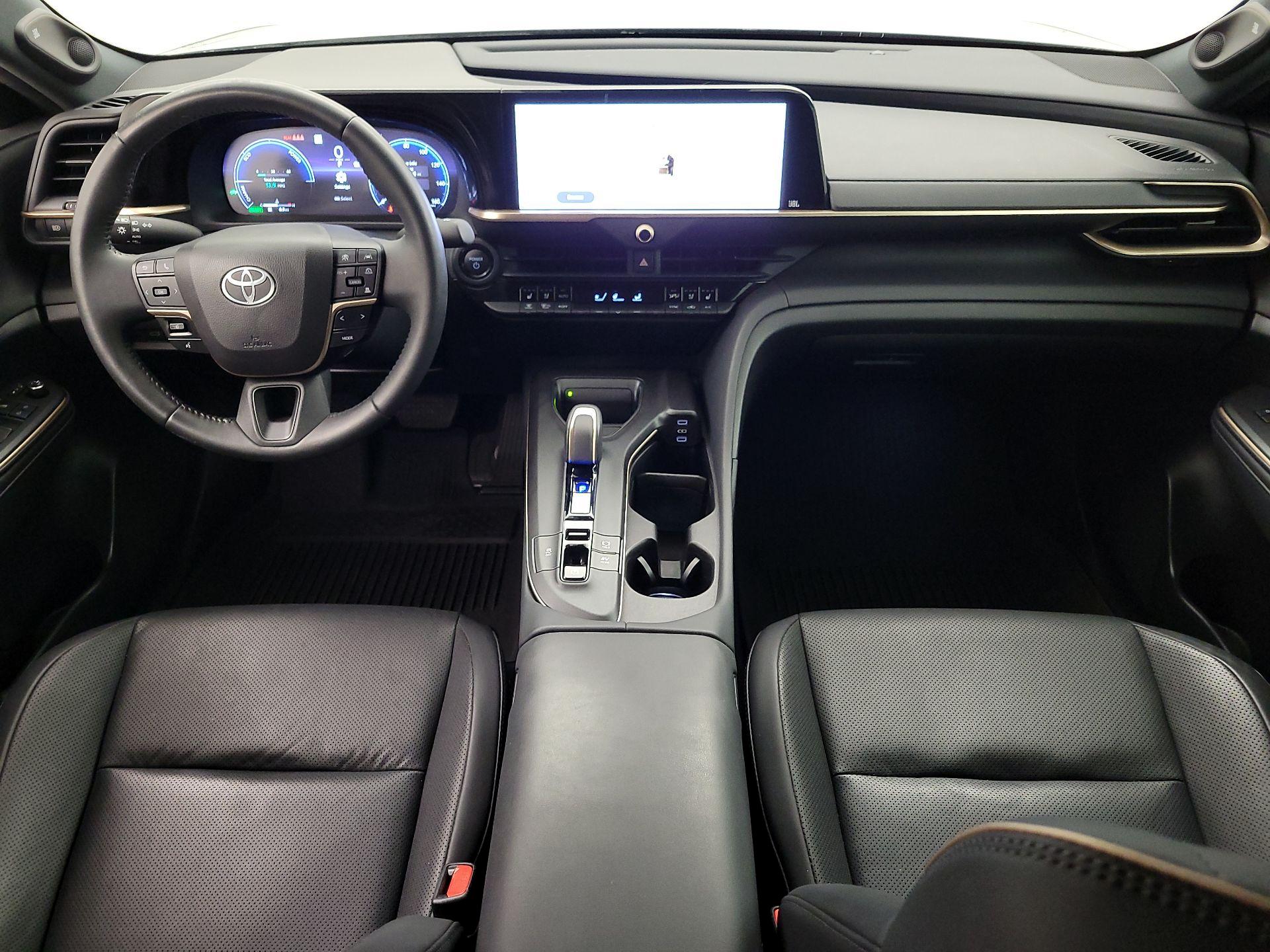 Thumbnail: 2023 Toyota Crown - 9