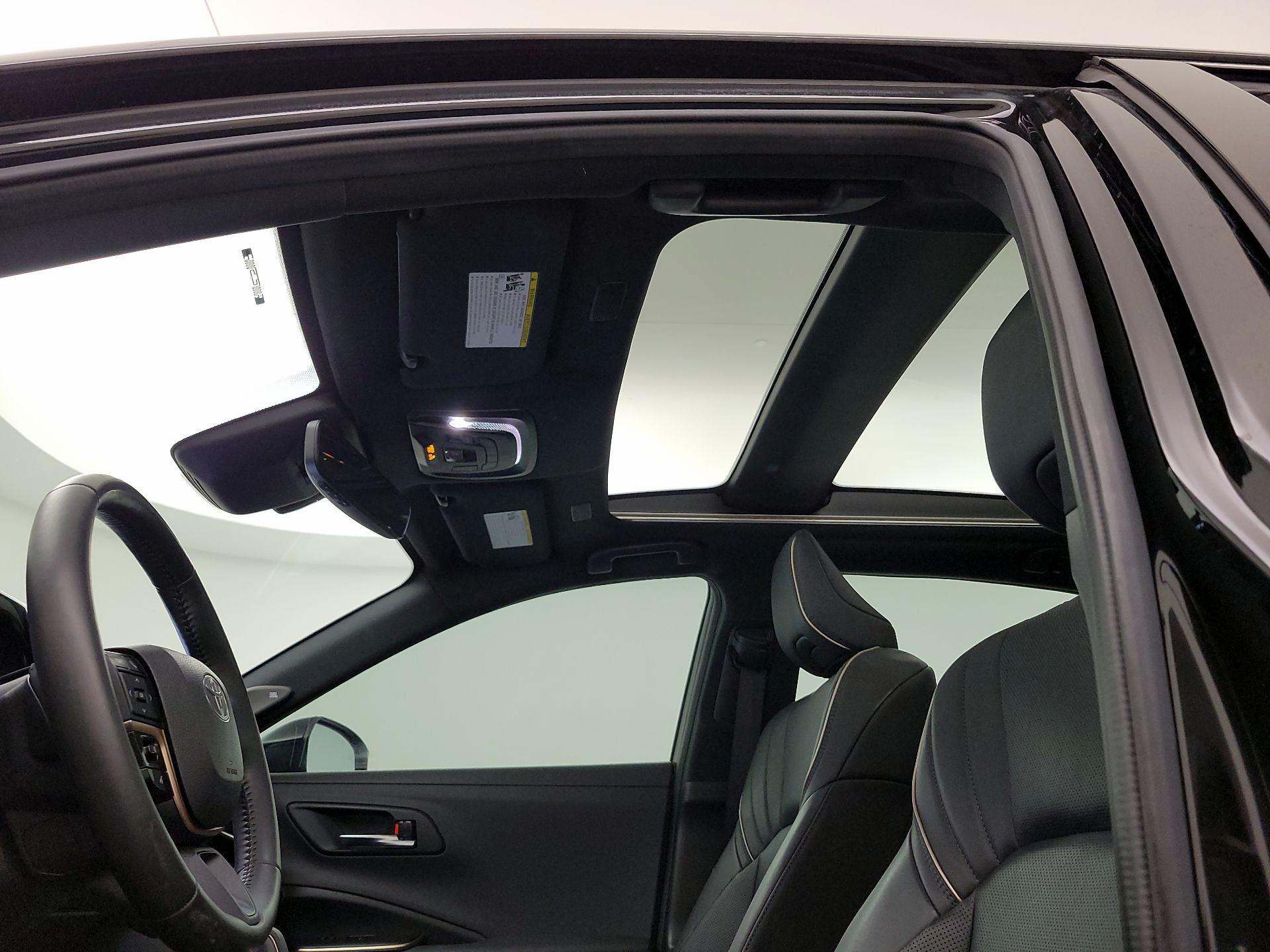 Thumbnail: 2023 Toyota Crown - 19