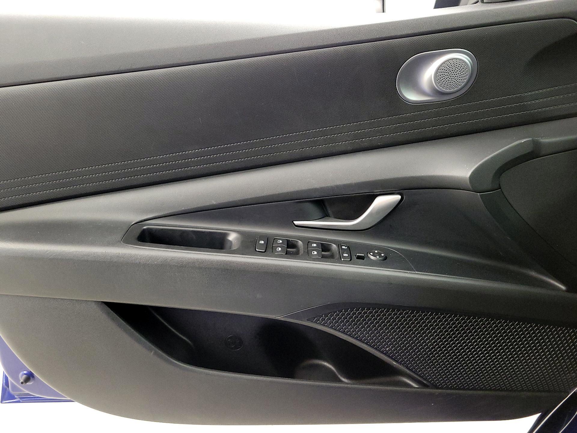 Thumbnail: 2023 Hyundai Elantra - 12