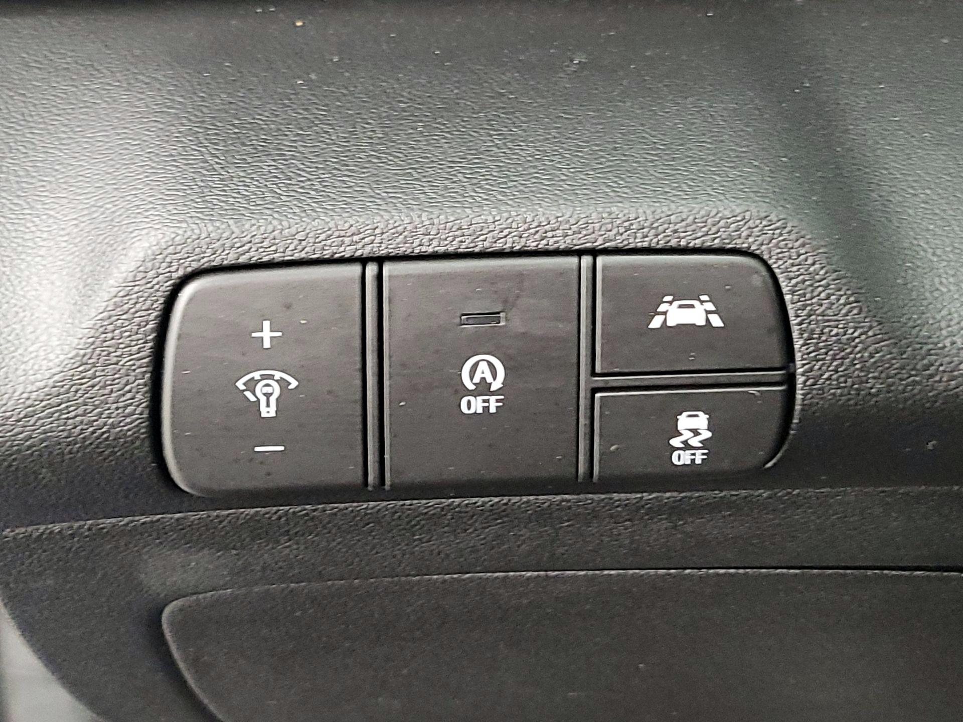 Thumbnail: 2023 Hyundai Elantra - 13