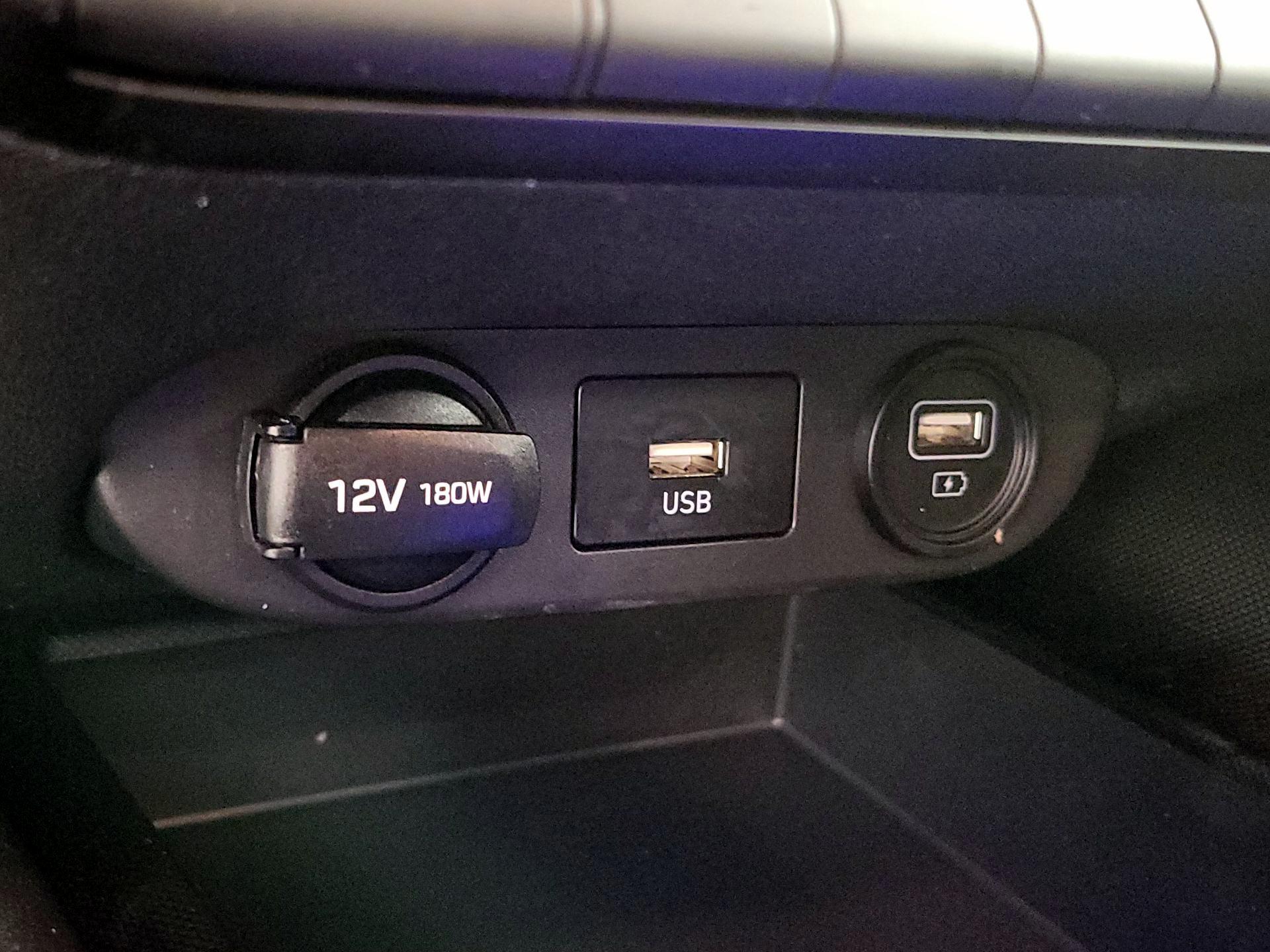 Thumbnail: 2023 Hyundai Elantra - 18