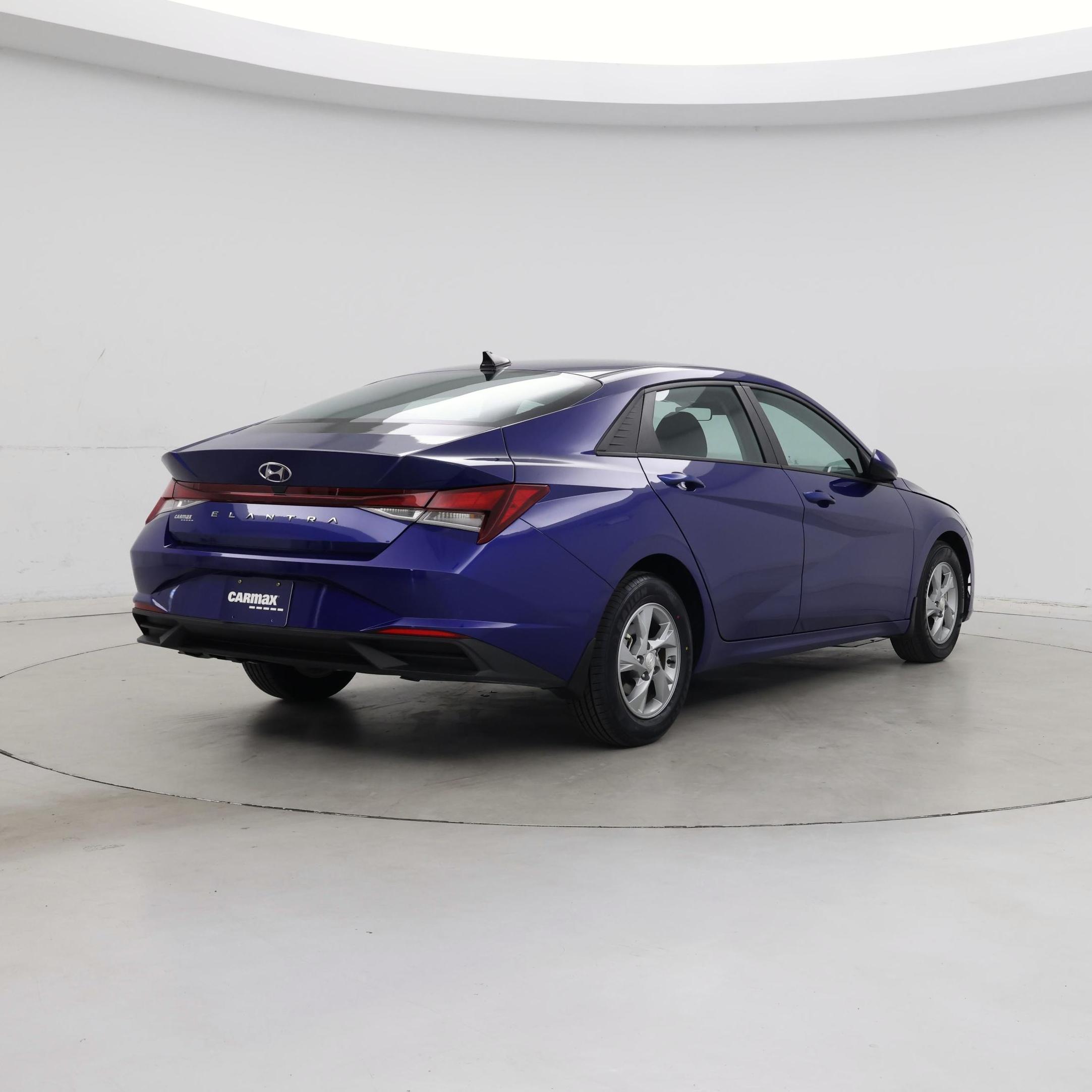 Thumbnail: 2023 Hyundai Elantra - 8