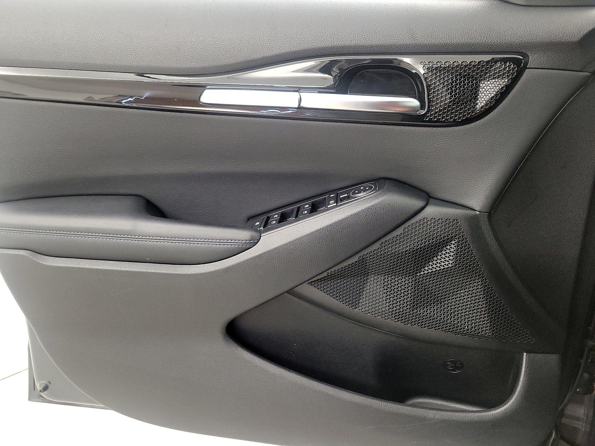 Thumbnail: 2023 Kia Seltos - 12