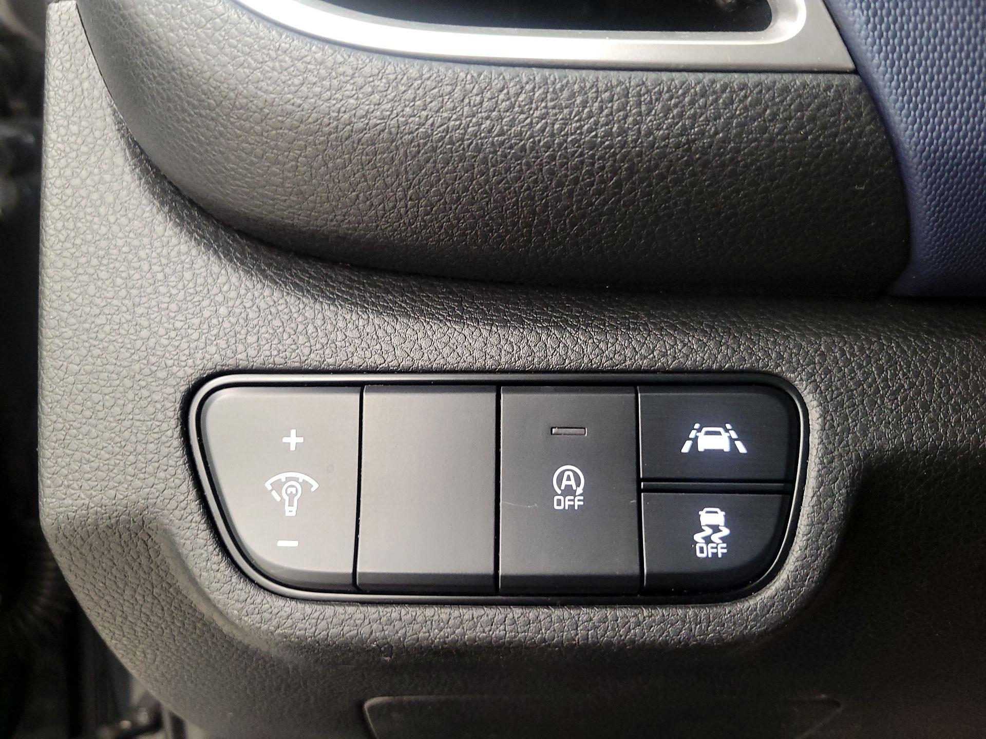 Thumbnail: 2023 Kia Seltos - 13