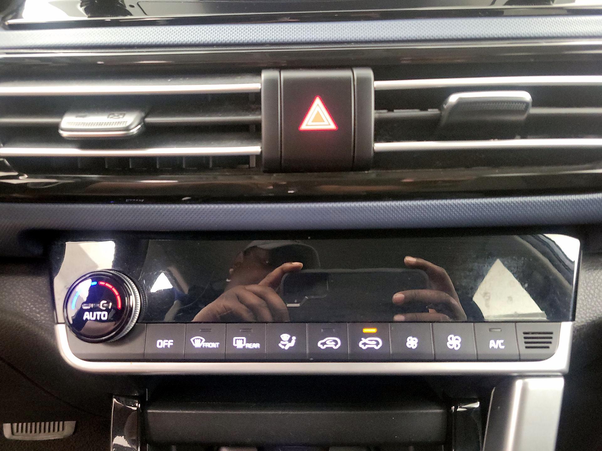 Thumbnail: 2023 Kia Seltos - 16