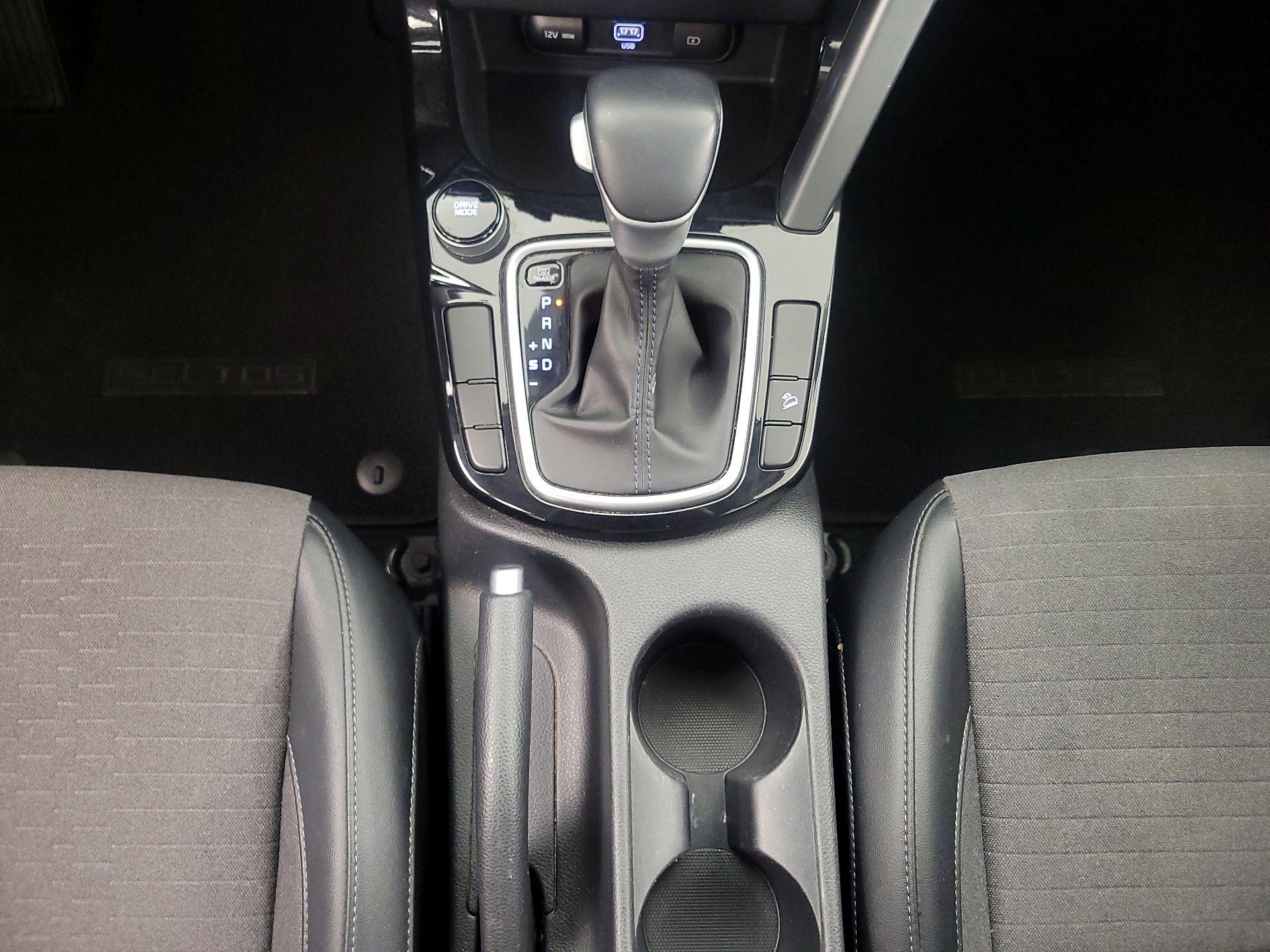 Thumbnail: 2023 Kia Seltos - 17