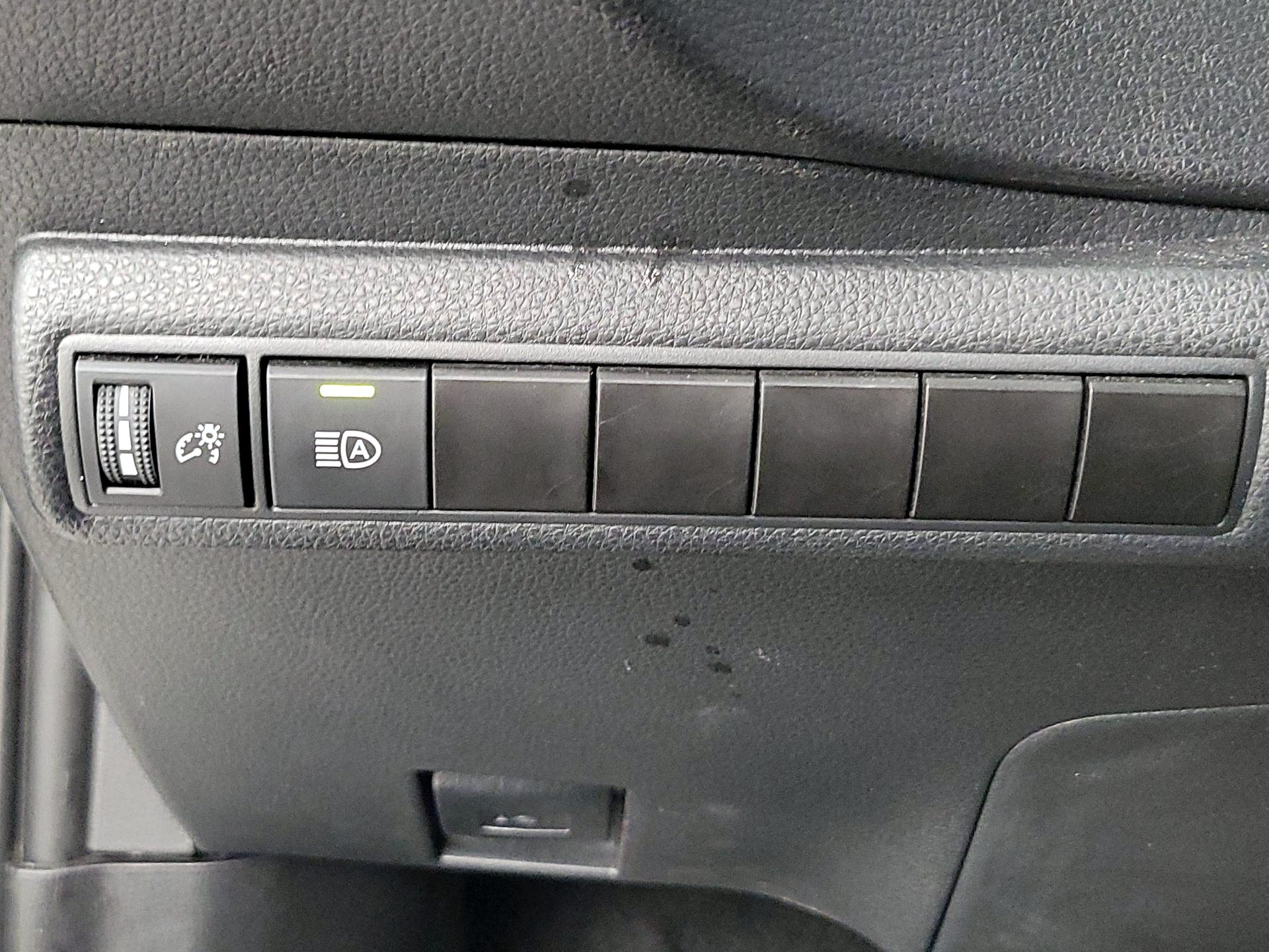 Thumbnail: 2024 Toyota Corolla - 13