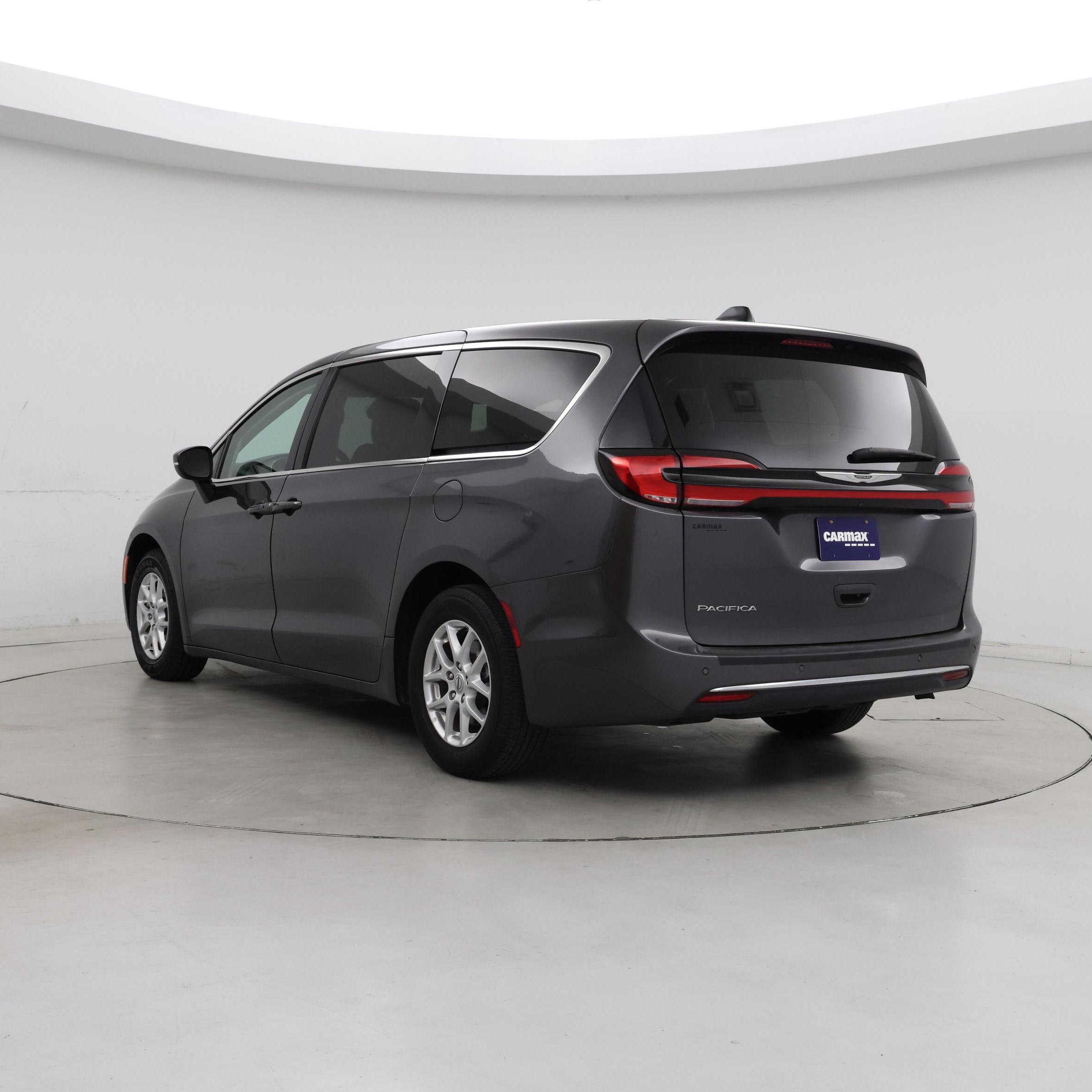 Thumbnail: 2023 Chrysler Pacifica - 2