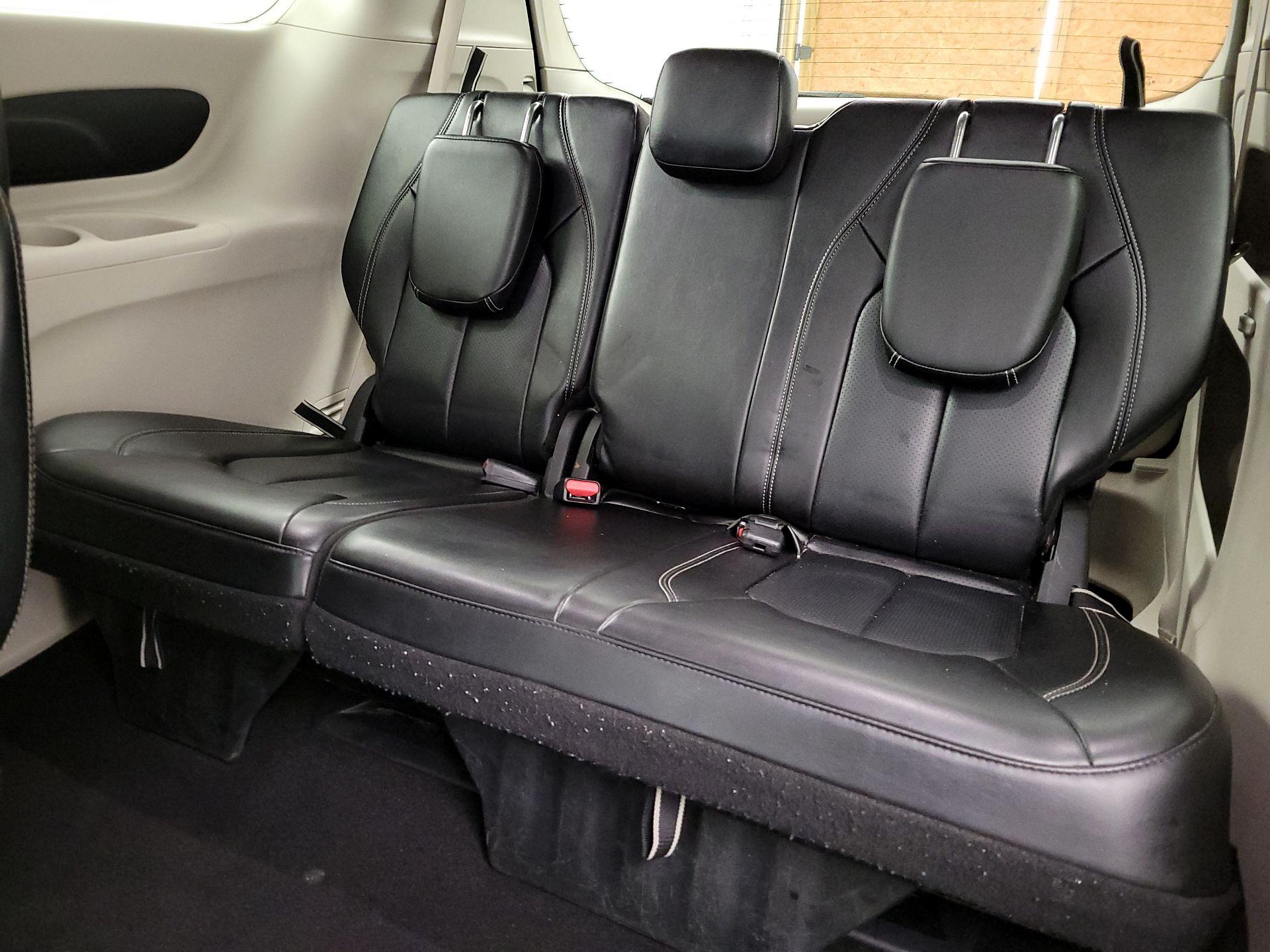 Thumbnail: 2023 Chrysler Pacifica - 20