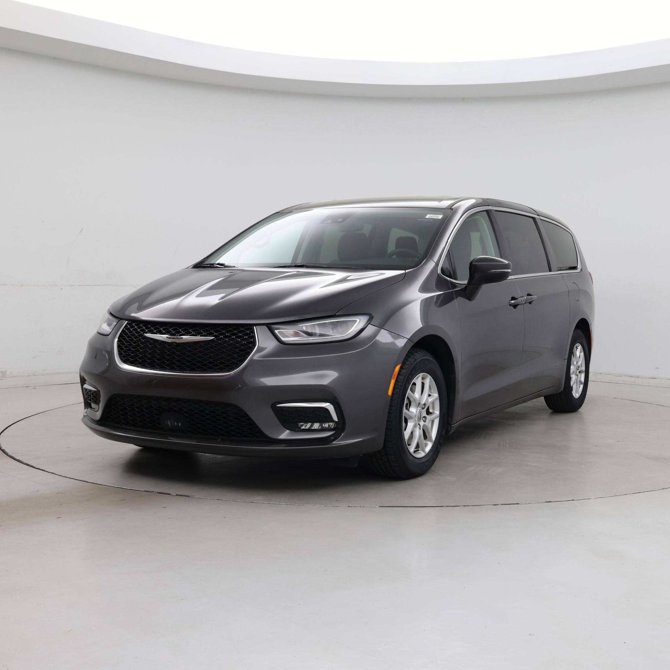 Thumbnail: 2023 Chrysler Pacifica - 4