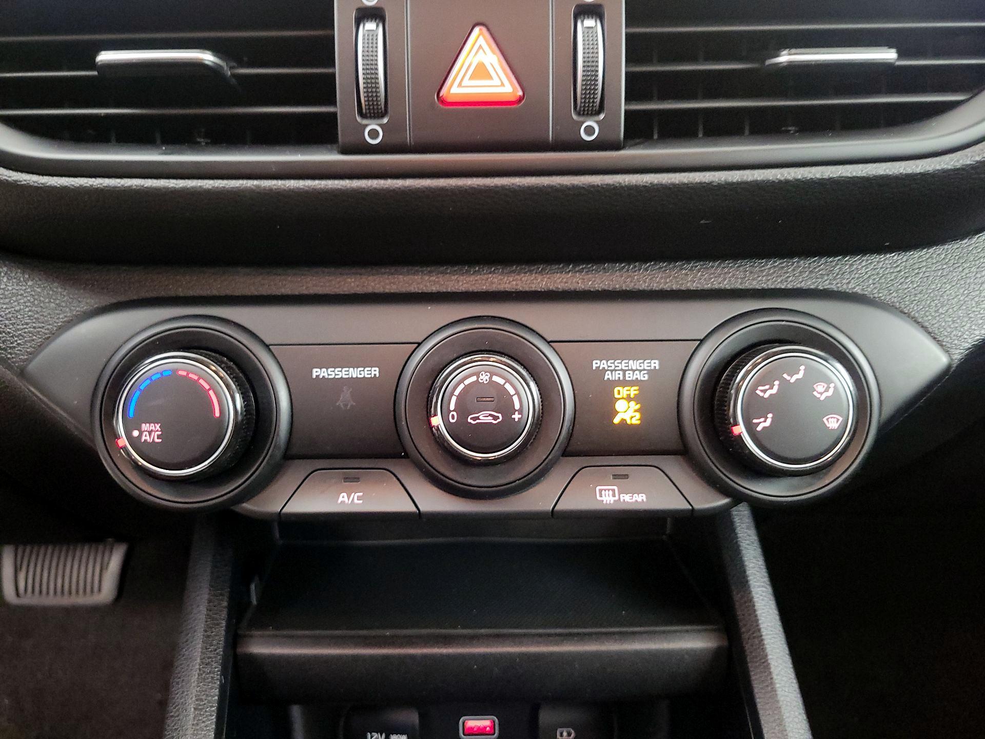 Thumbnail: 2024 Kia Forte - 16