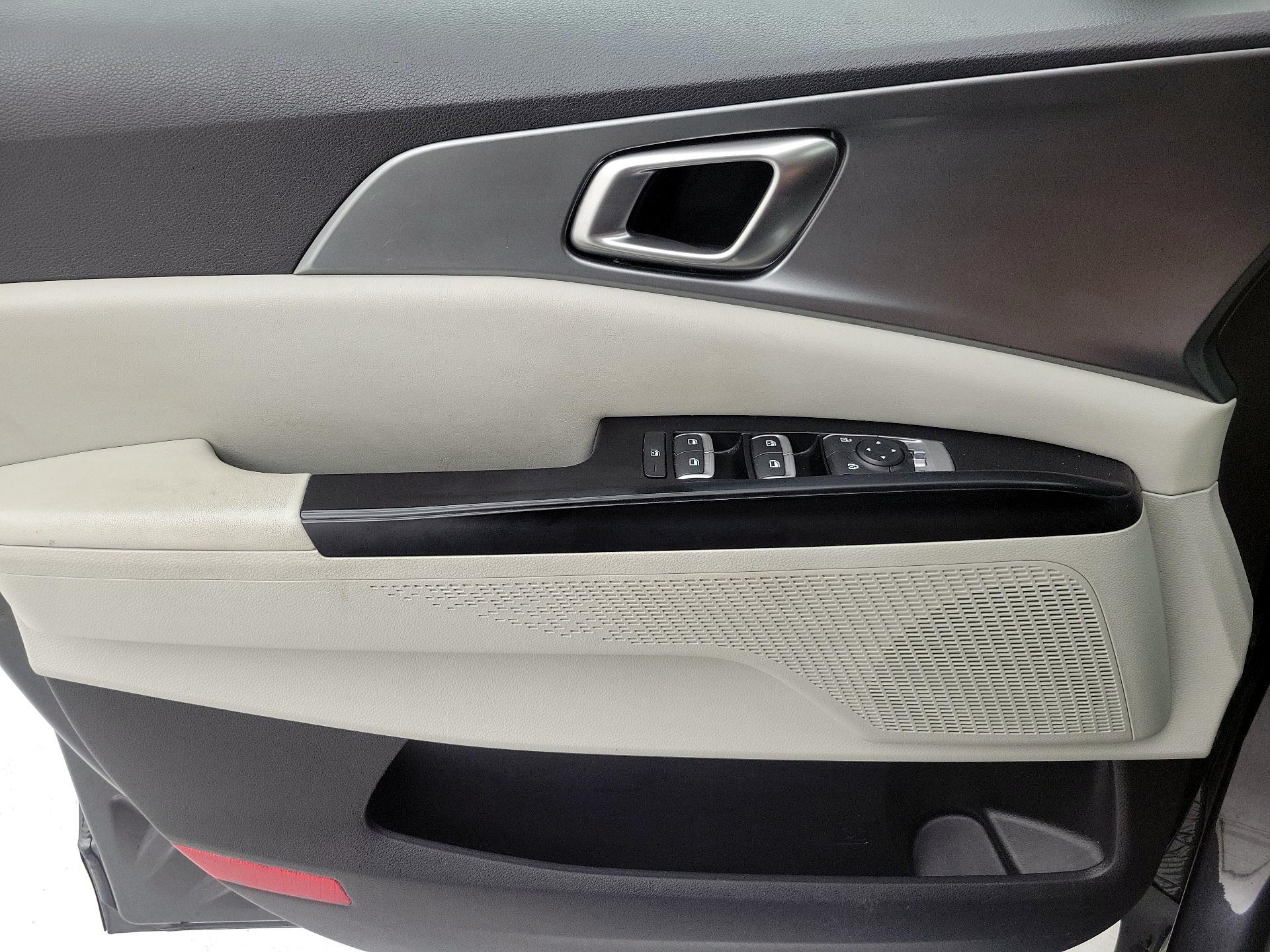 Thumbnail: 2024 Kia Carnival - 12