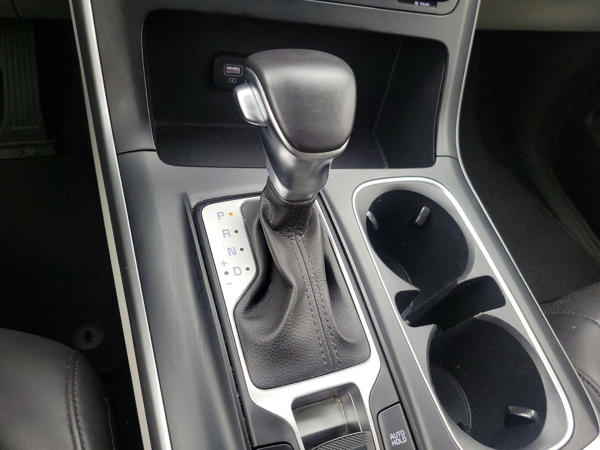 Thumbnail: 2024 Kia Carnival - 17