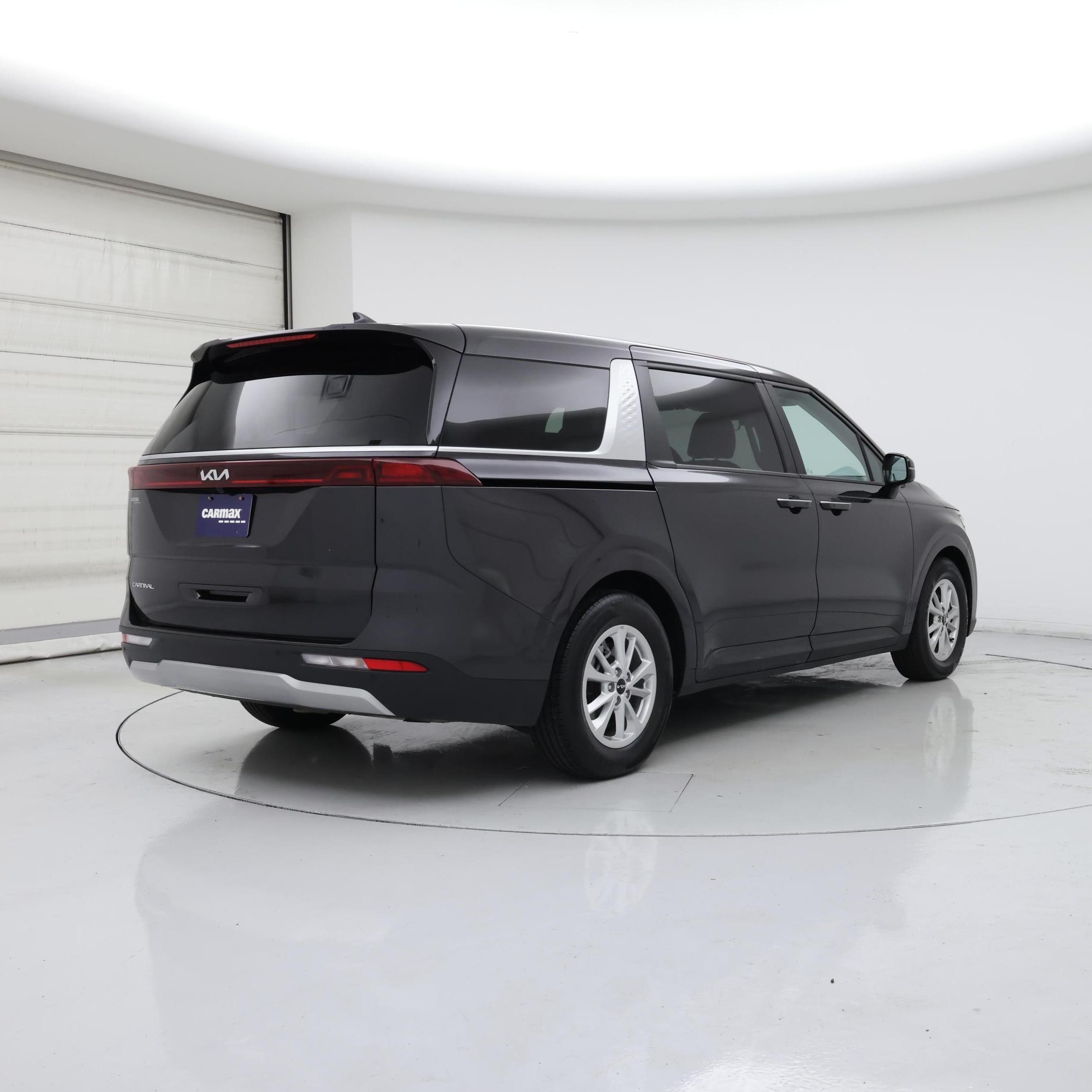 Thumbnail: 2024 Kia Carnival - 8