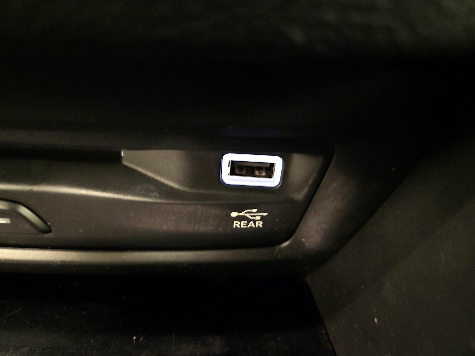 Thumbnail: 2021 Chrysler Pacifica - 19