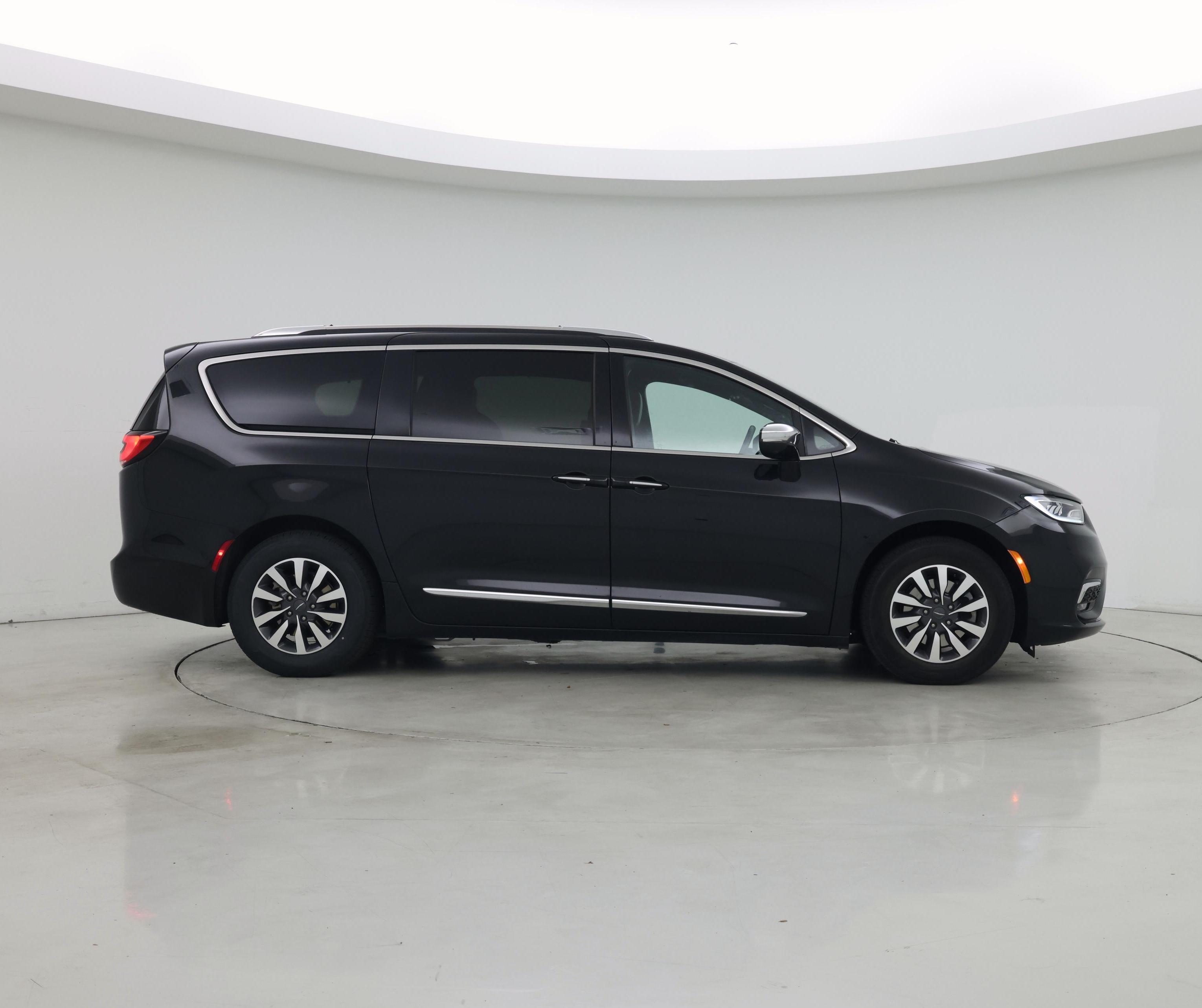Thumbnail: 2021 Chrysler Pacifica - 7
