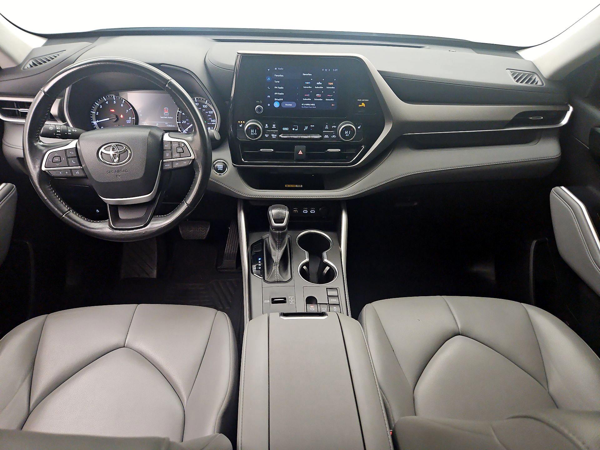 Thumbnail: 2023 Toyota Highlander - 9