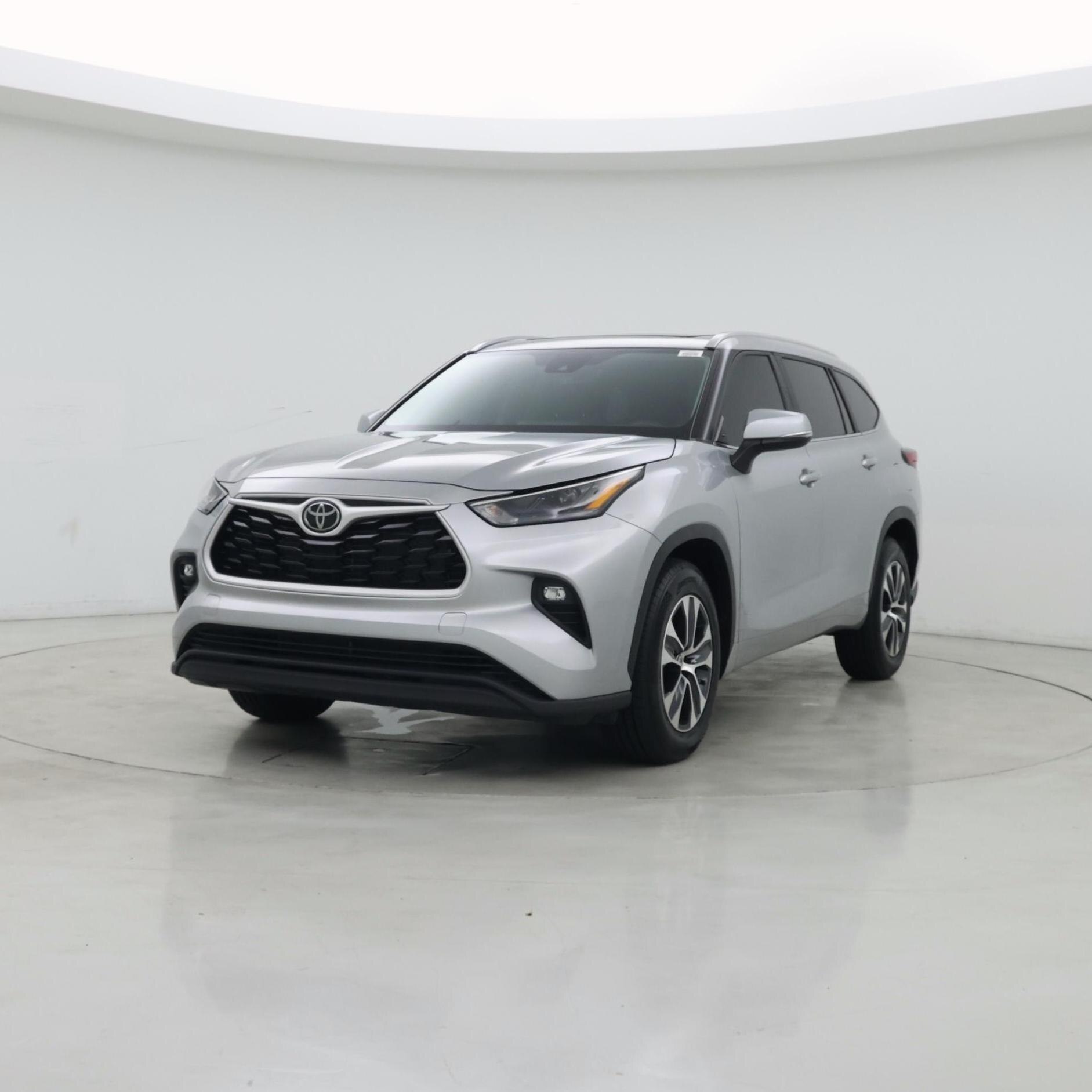 Thumbnail: 2023 Toyota Highlander - 4
