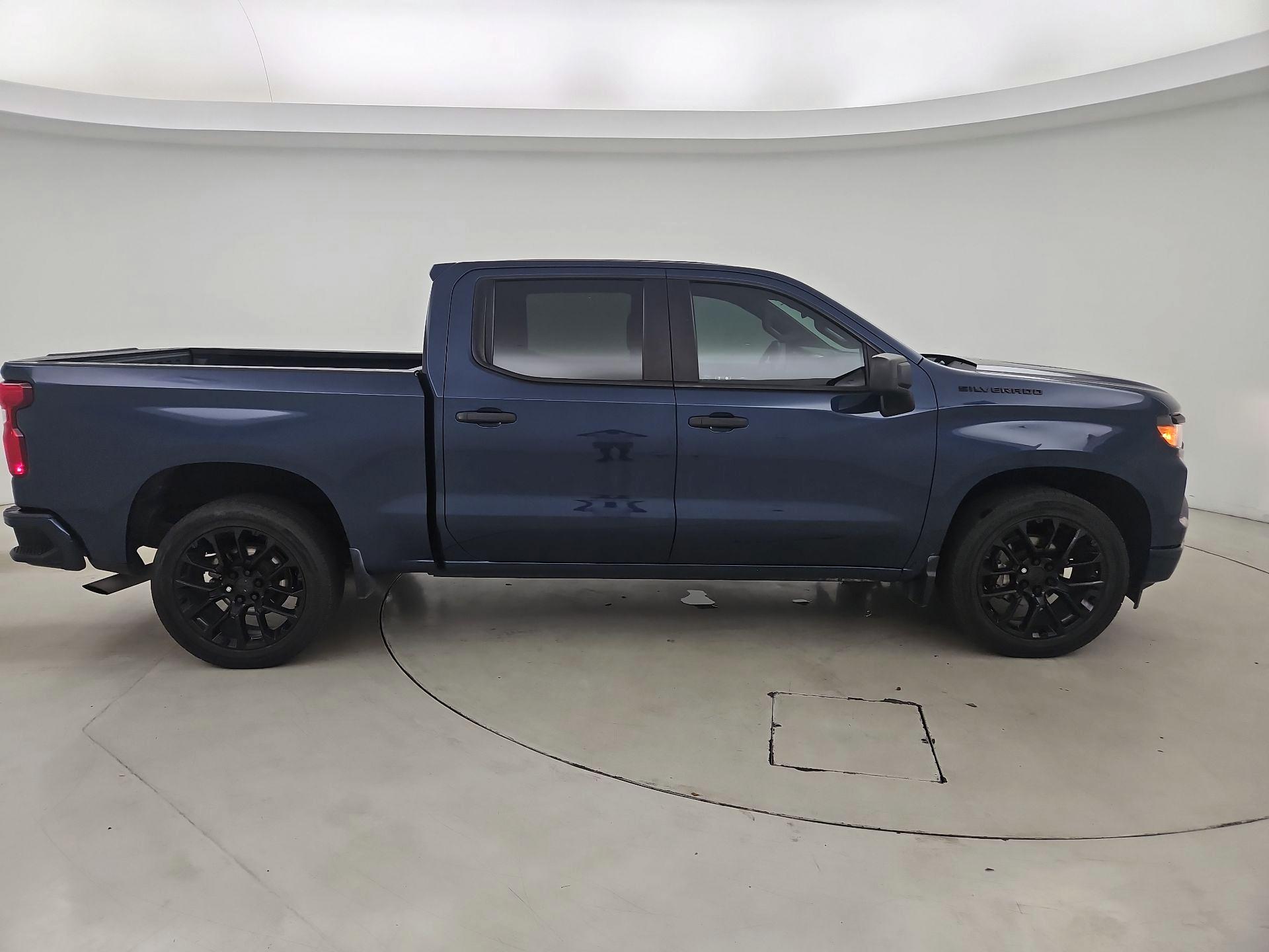 Thumbnail: 2022 Chevrolet Silverado 1500 - 4