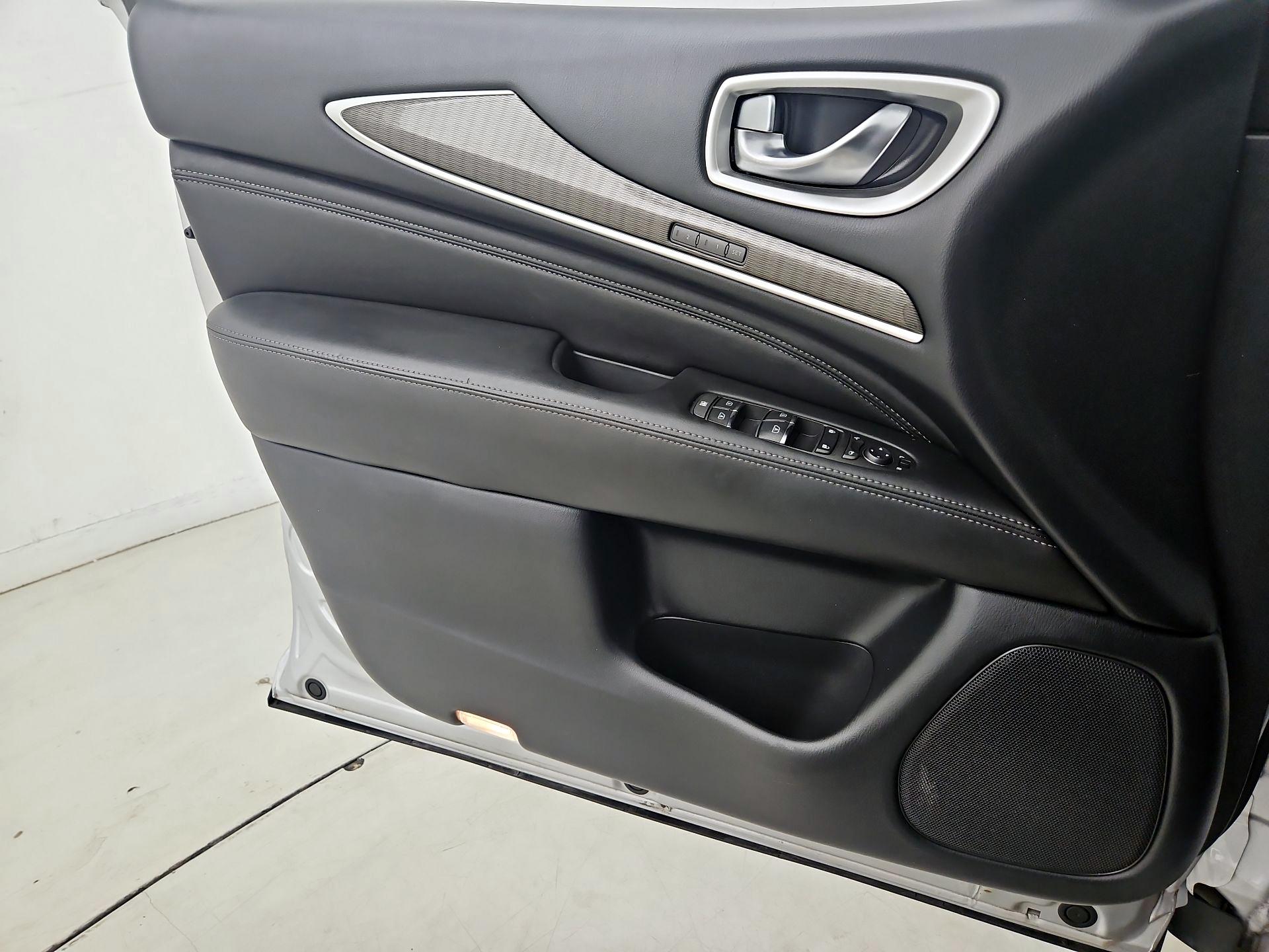 Thumbnail: 2019 INFINITI QX60 - 12
