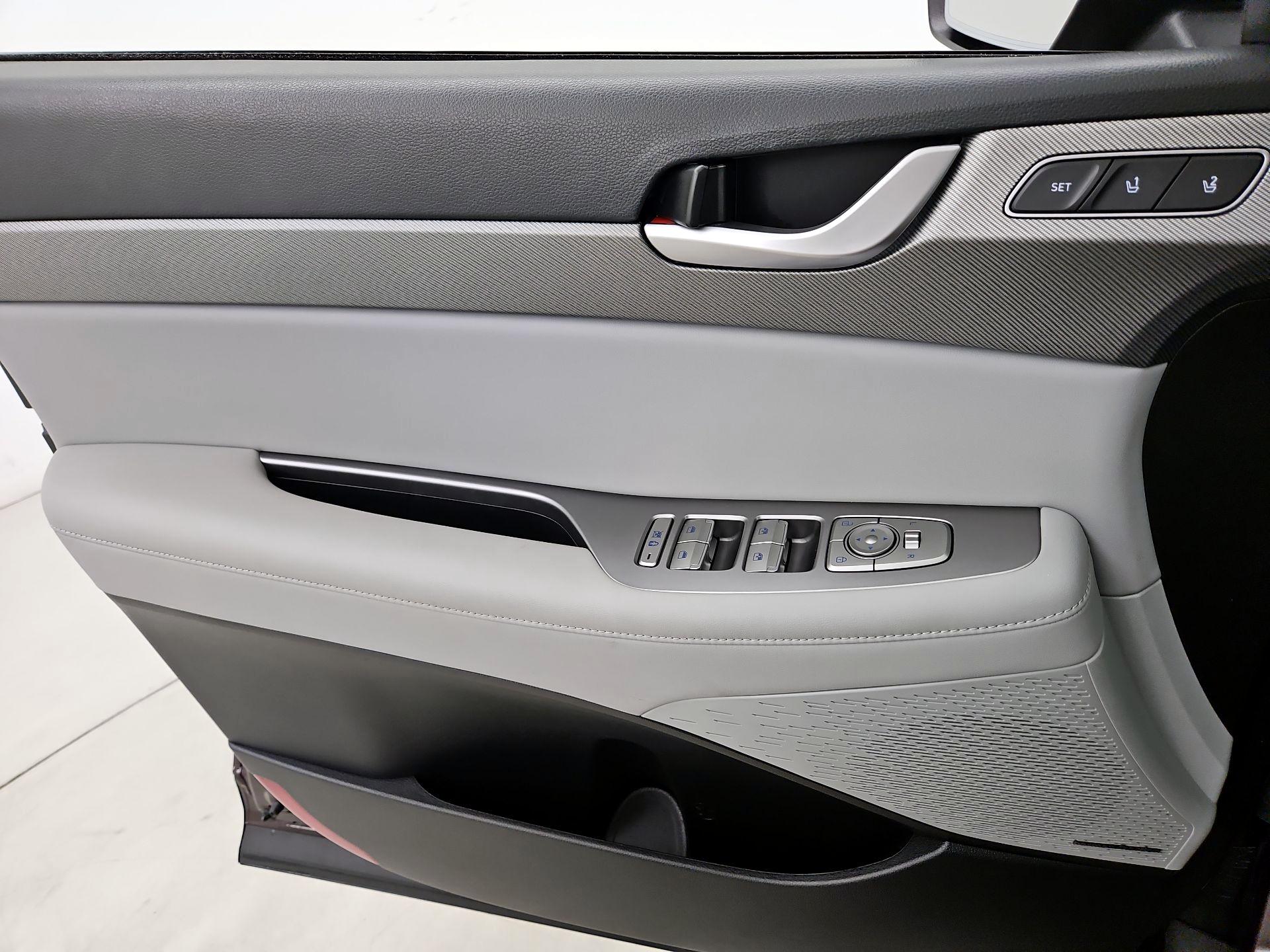 Thumbnail: 2023 Hyundai Palisade - 12