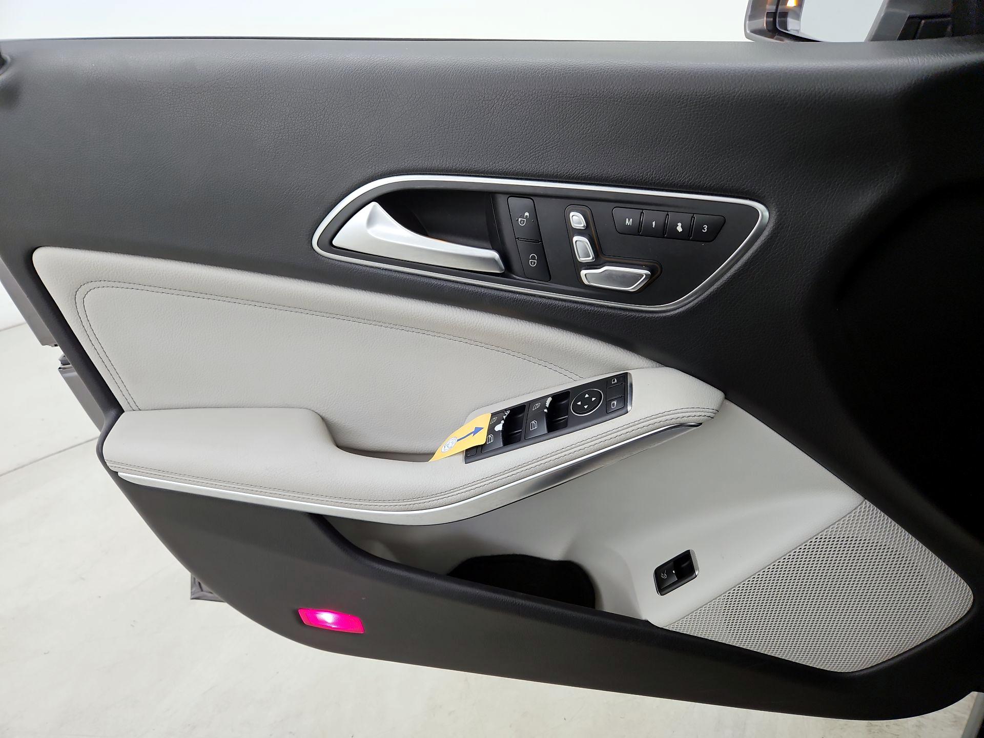 Thumbnail: 2019 Mercedes-Benz CLA - 12