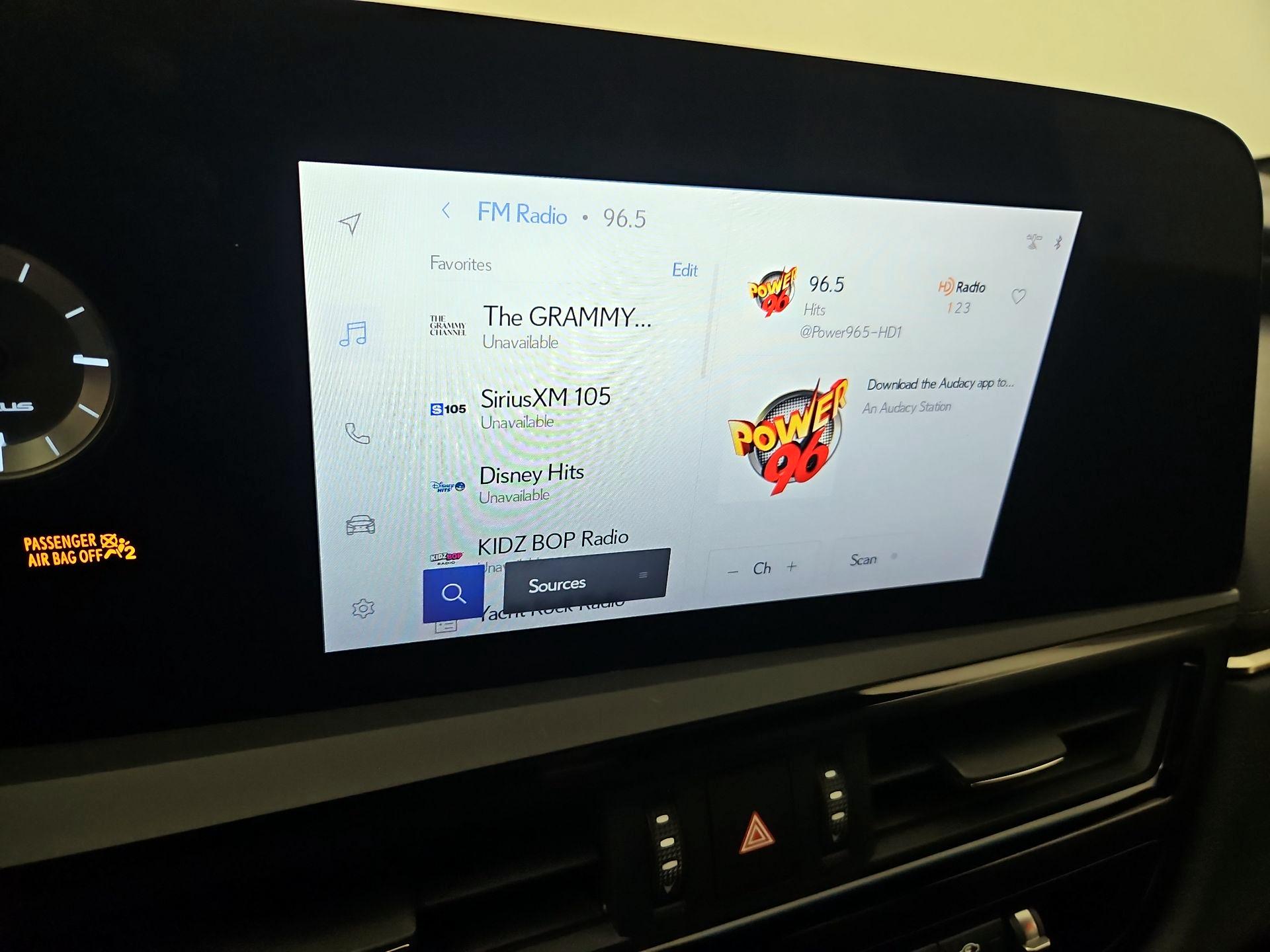 Thumbnail: 2023 Lexus ES - 15