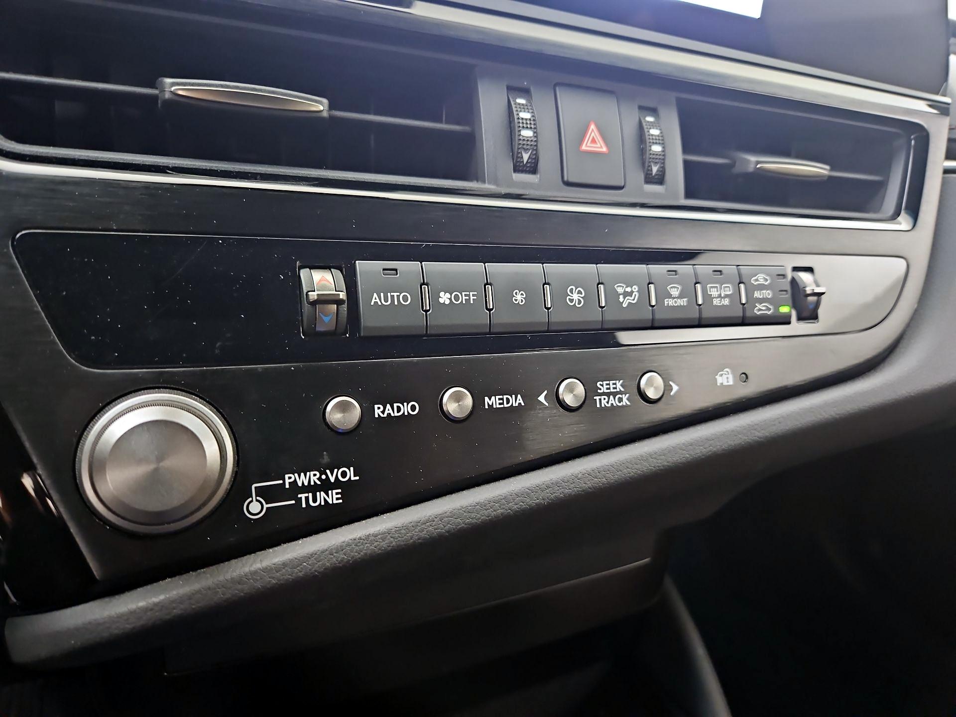 Thumbnail: 2023 Lexus ES - 16