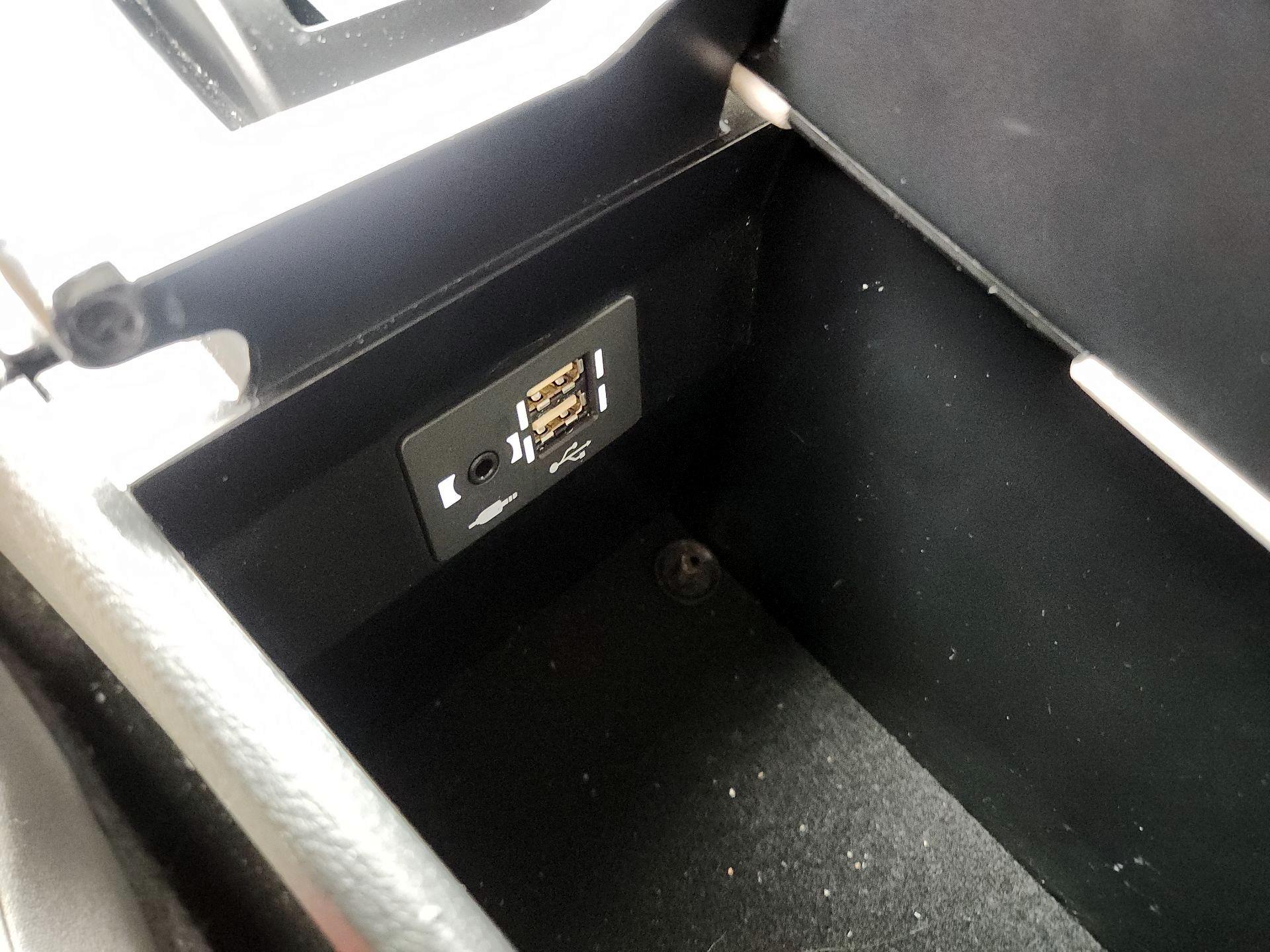 Thumbnail: 2022 Lexus UX - 18